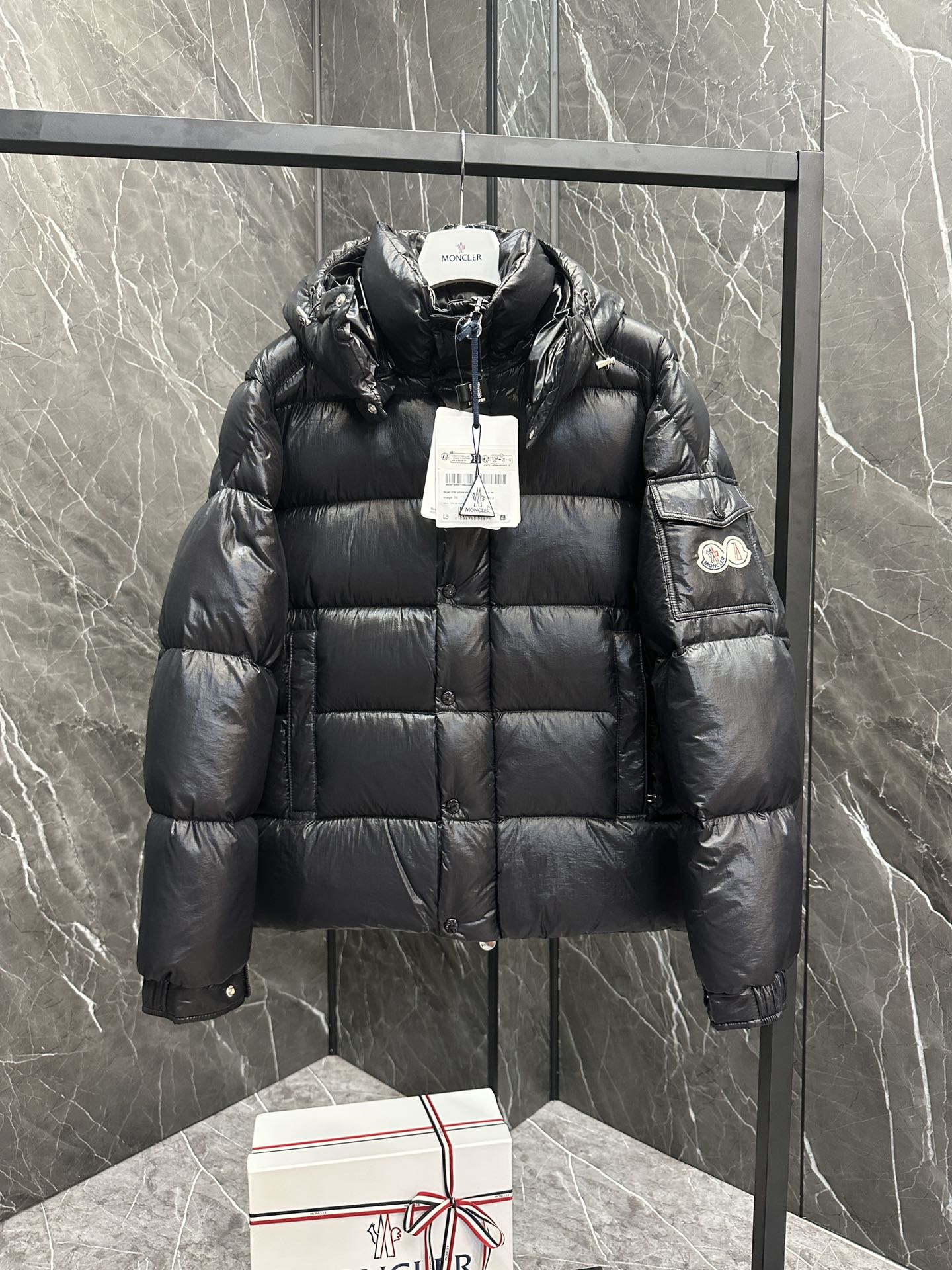 Moncler Down Jacket White Duck Down Black M-l-xl