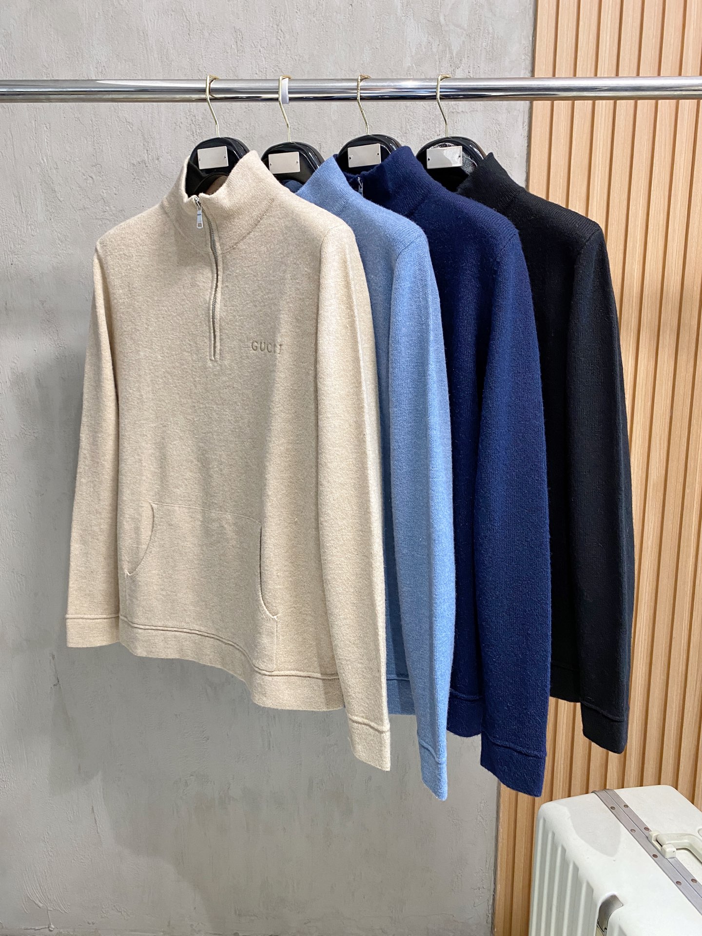 Gucci Basic Clothing Wool M-xl