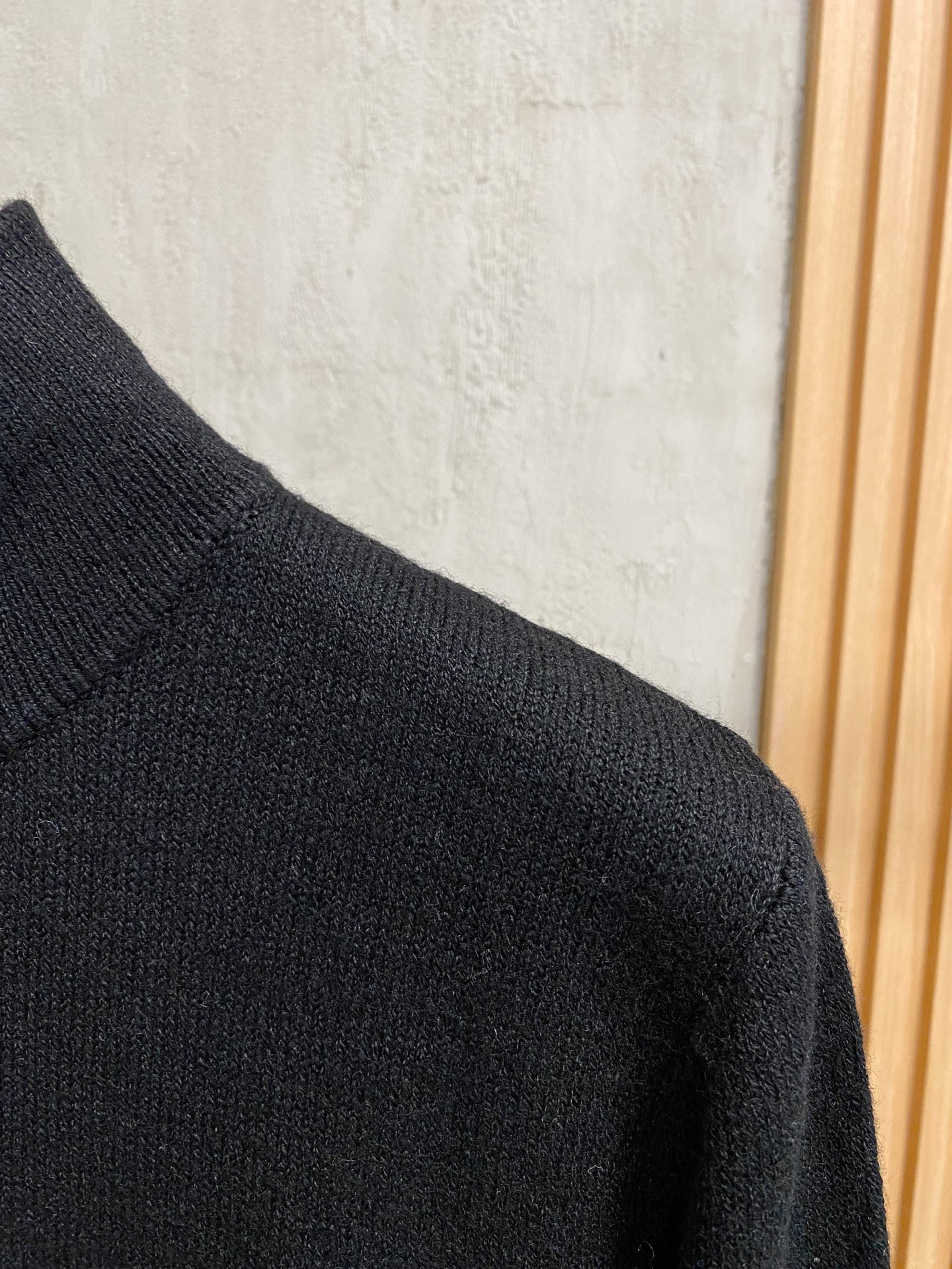 Gucci Basic Clothing Wool M-xl