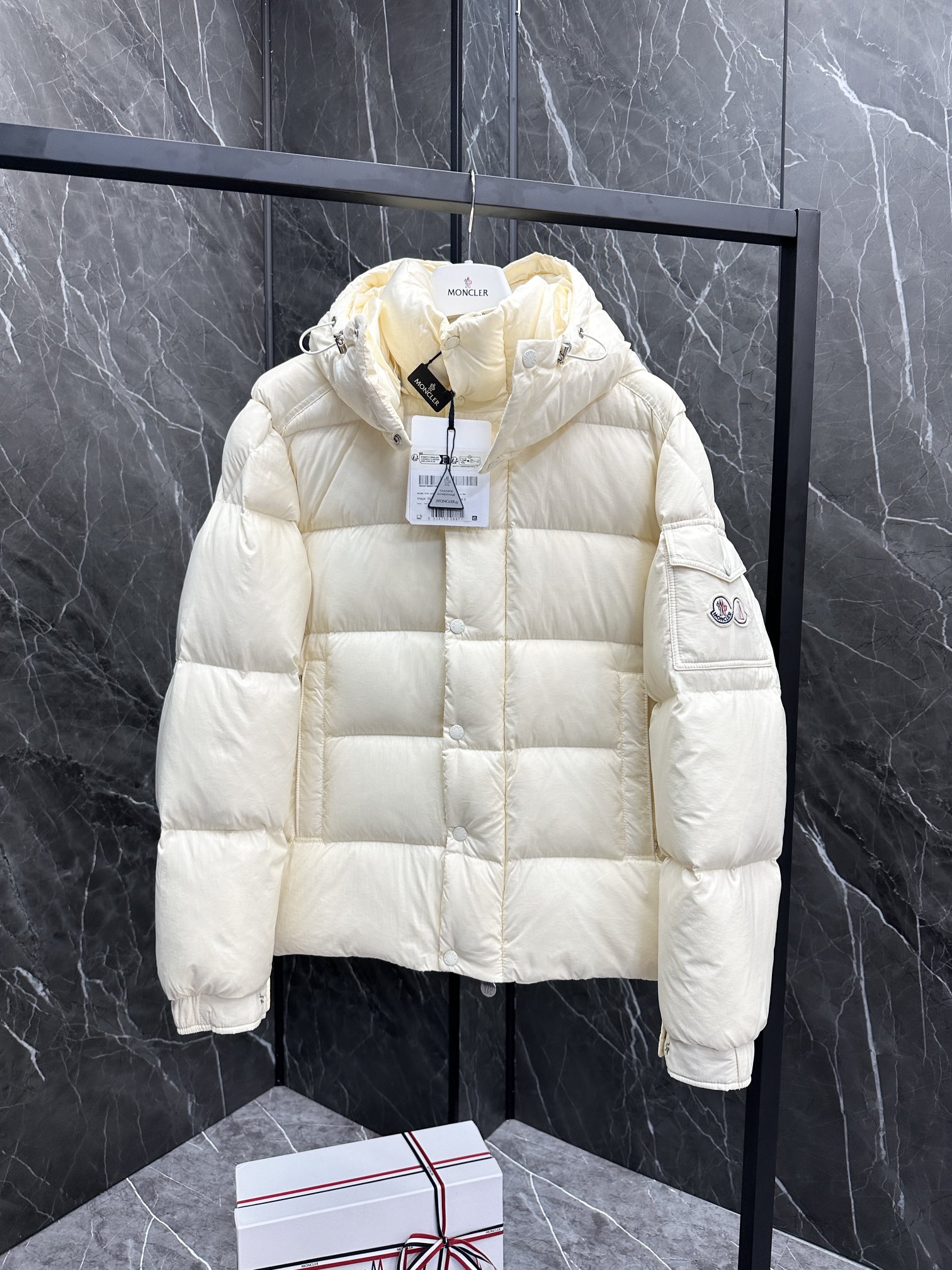 Moncler Down Jacket White Duck Down Black M-l-xl