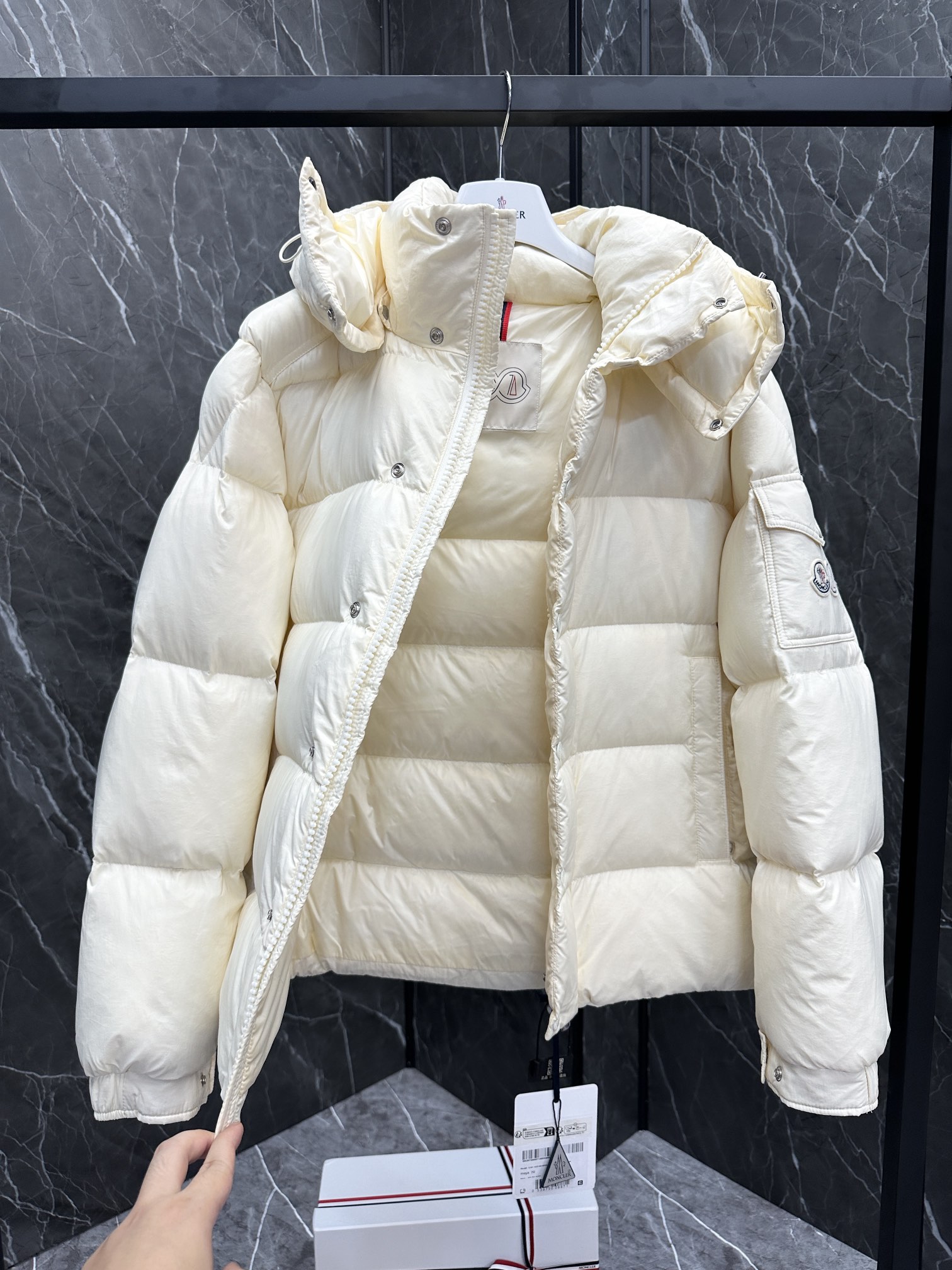 Moncler Down Jacket White Duck Down Black M-l-xl