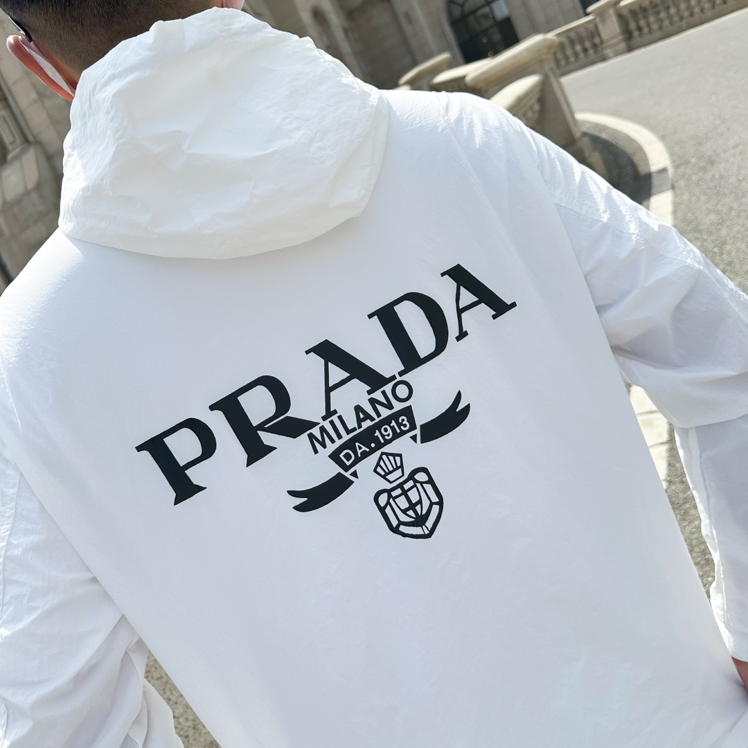Prada Basic Clothing M-xxxl