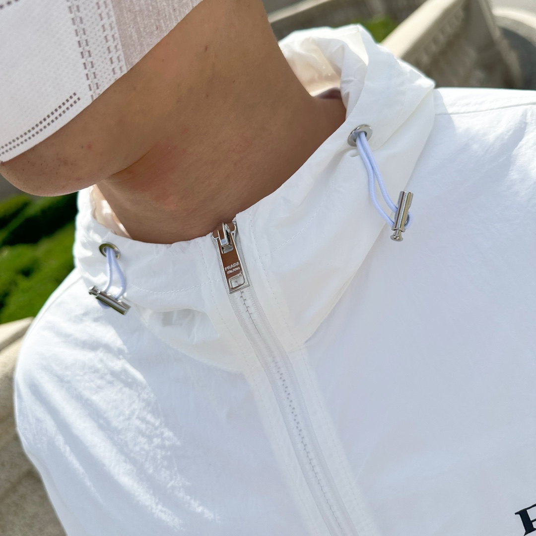 Prada Basic Clothing M-xxxl