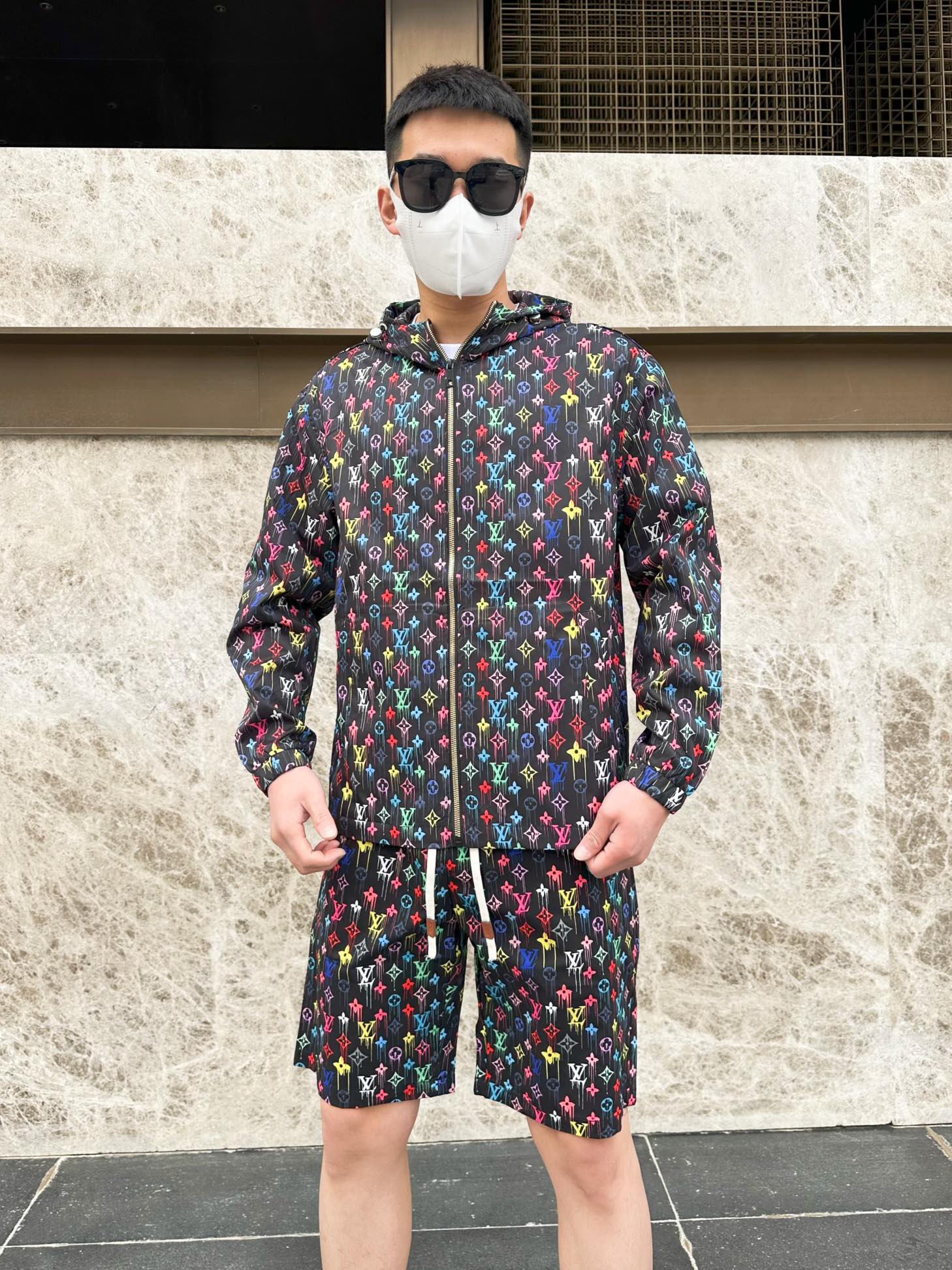 Louis Vuitton Basic Clothing M-l-xxxl