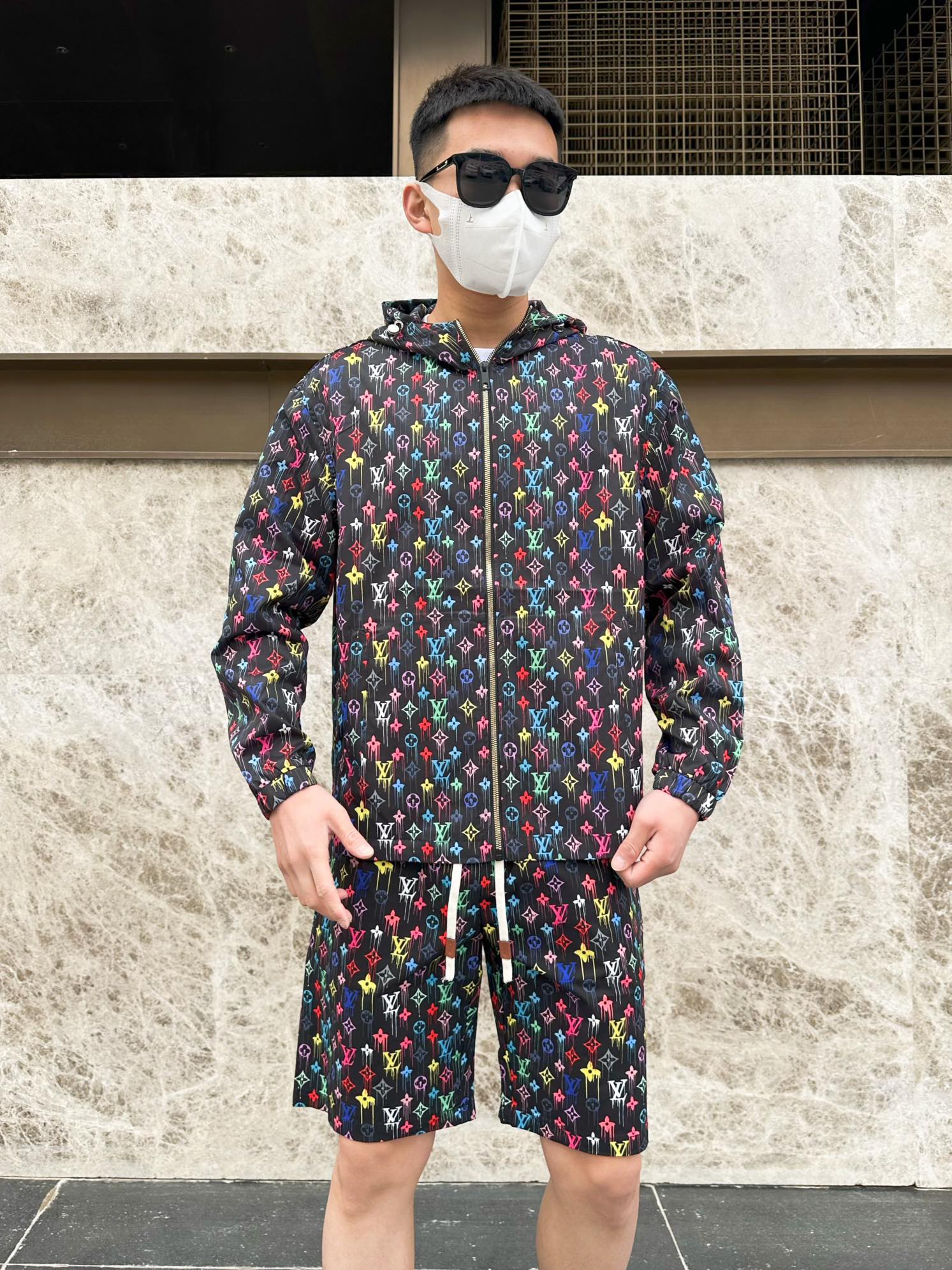 Louis Vuitton Basic Clothing M-l-xxxl
