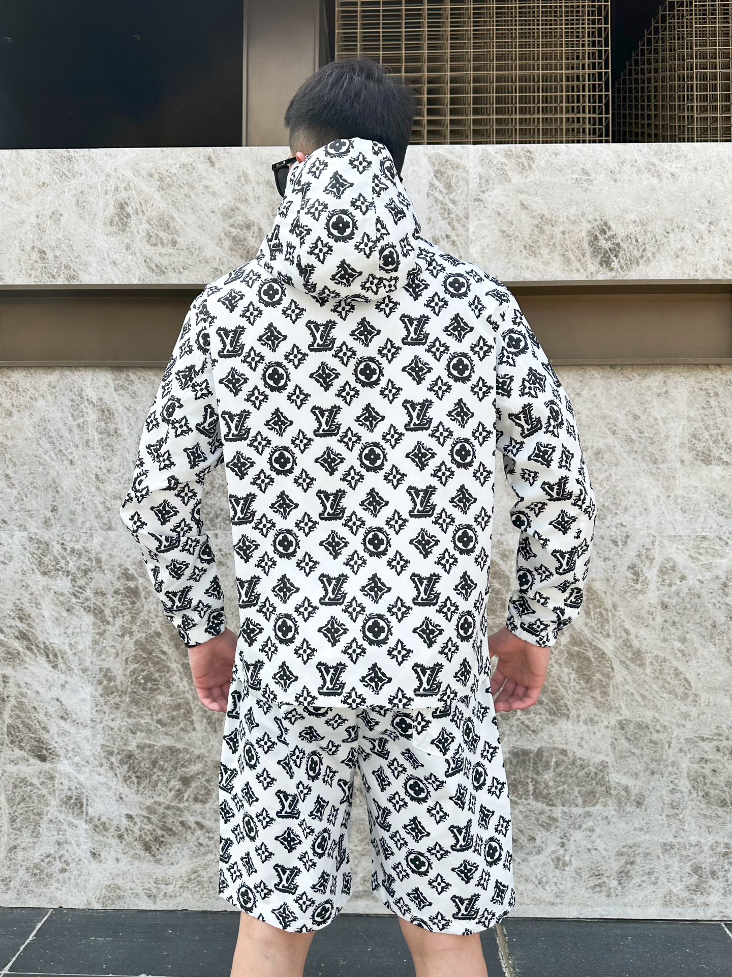 Louis Vuitton Basic Clothing M-l-xxxl