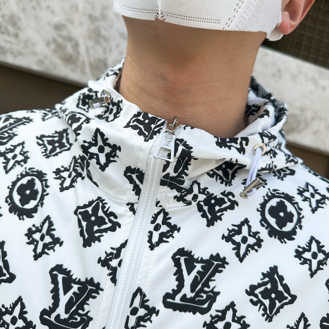 Louis Vuitton Basic Clothing M-l-xxxl