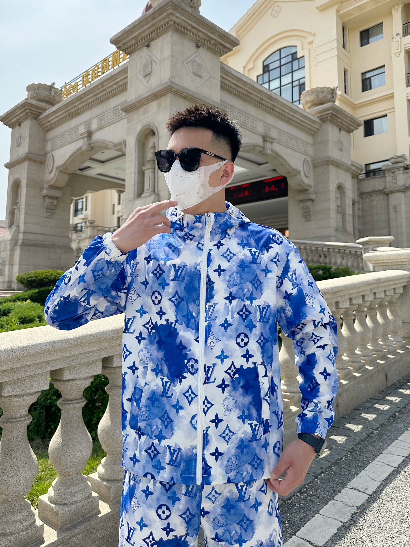 Louis Vuitton Basic Clothing M-l-xxxl