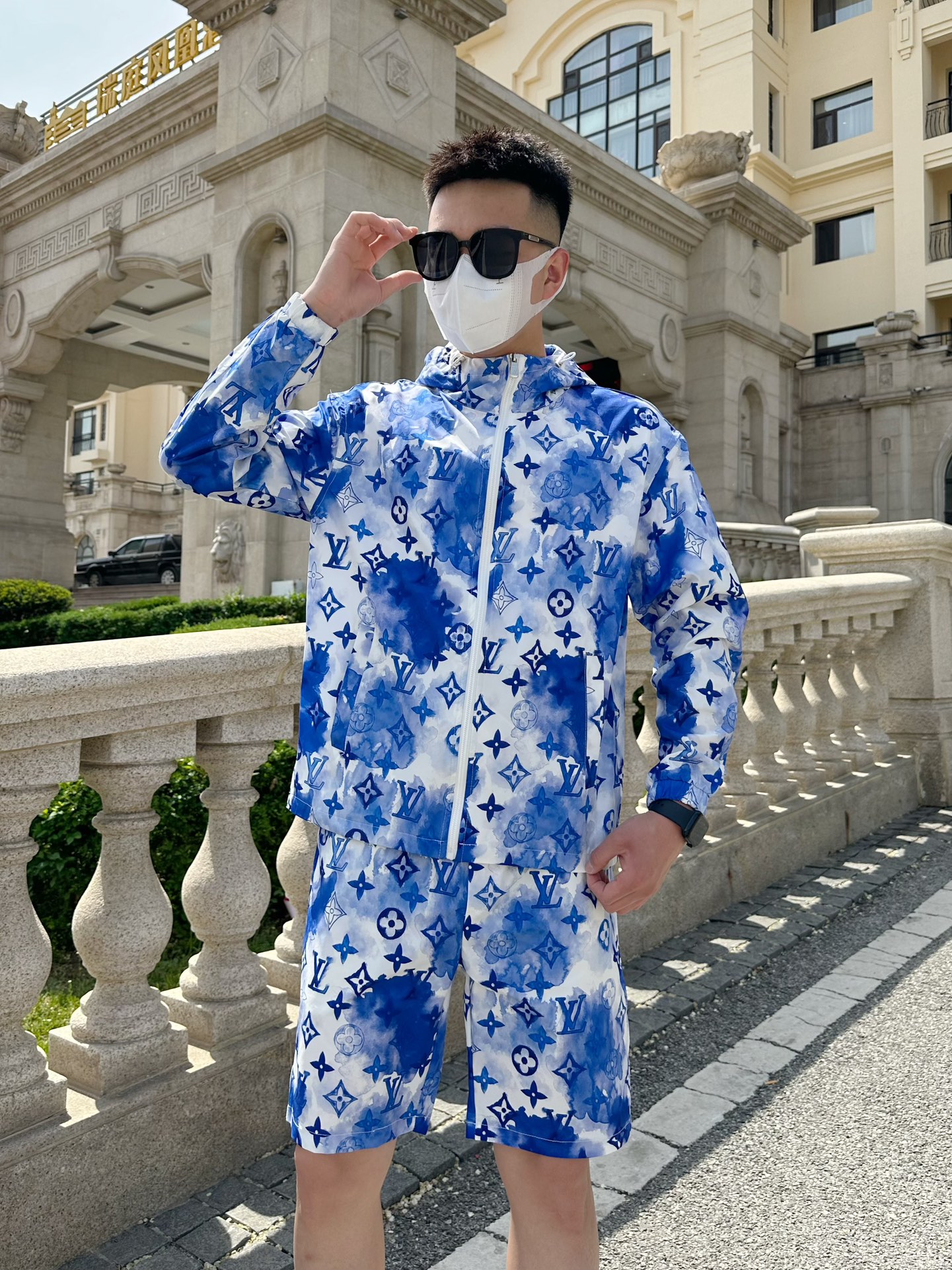 Louis Vuitton Basic Clothing M-l-xxxl