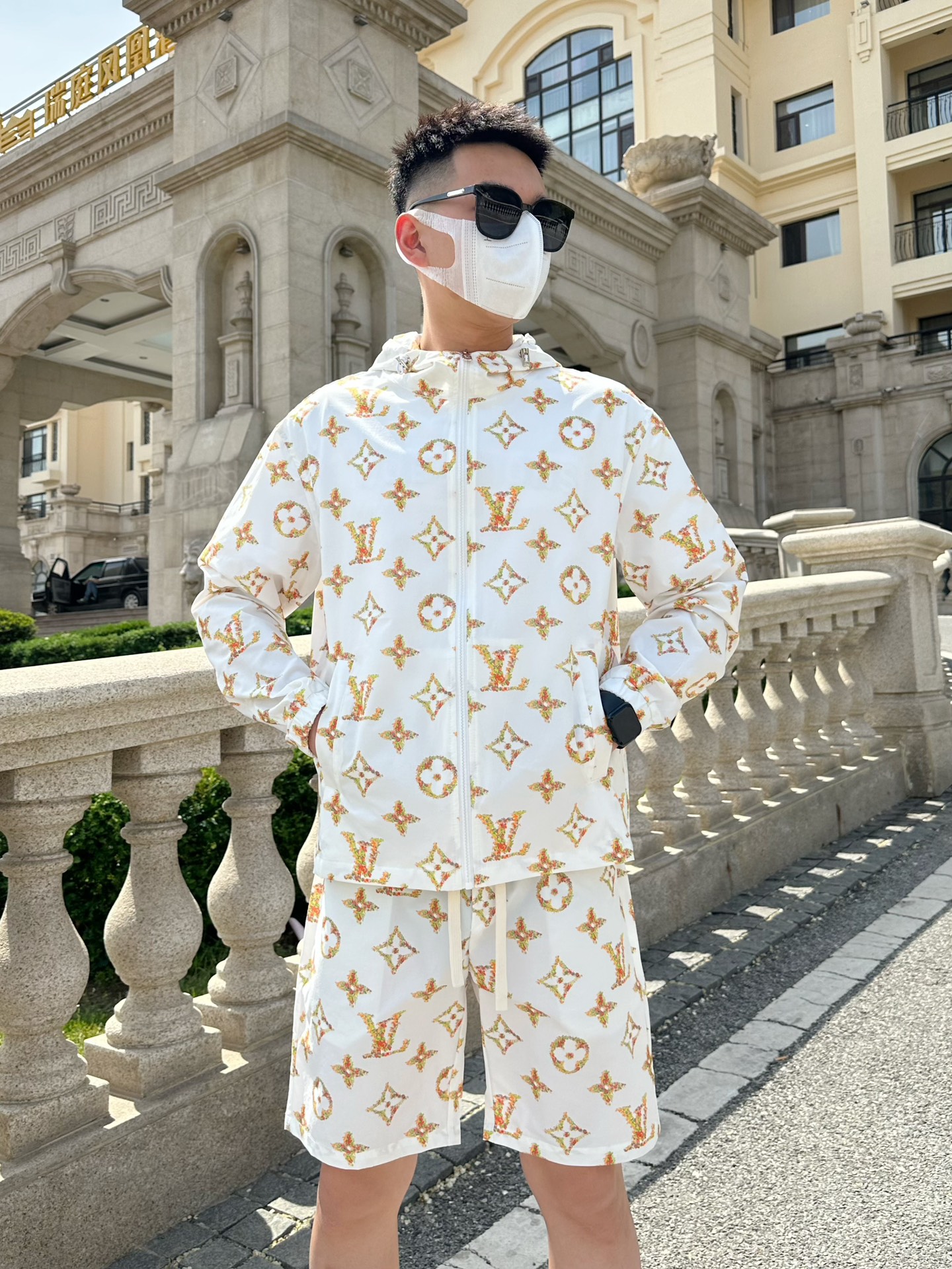 Louis Vuitton Basic Clothing M-l-xxxl