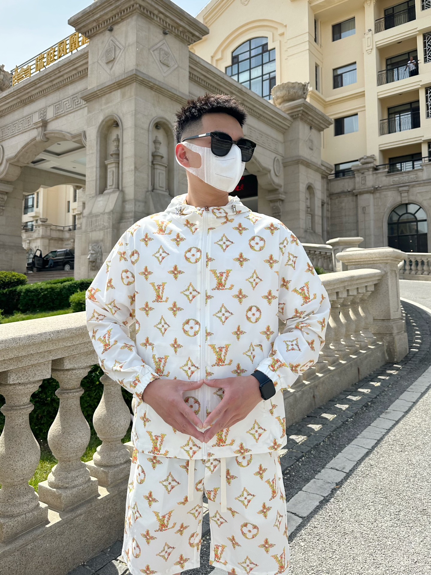 Louis Vuitton Basic Clothing M-l-xxxl