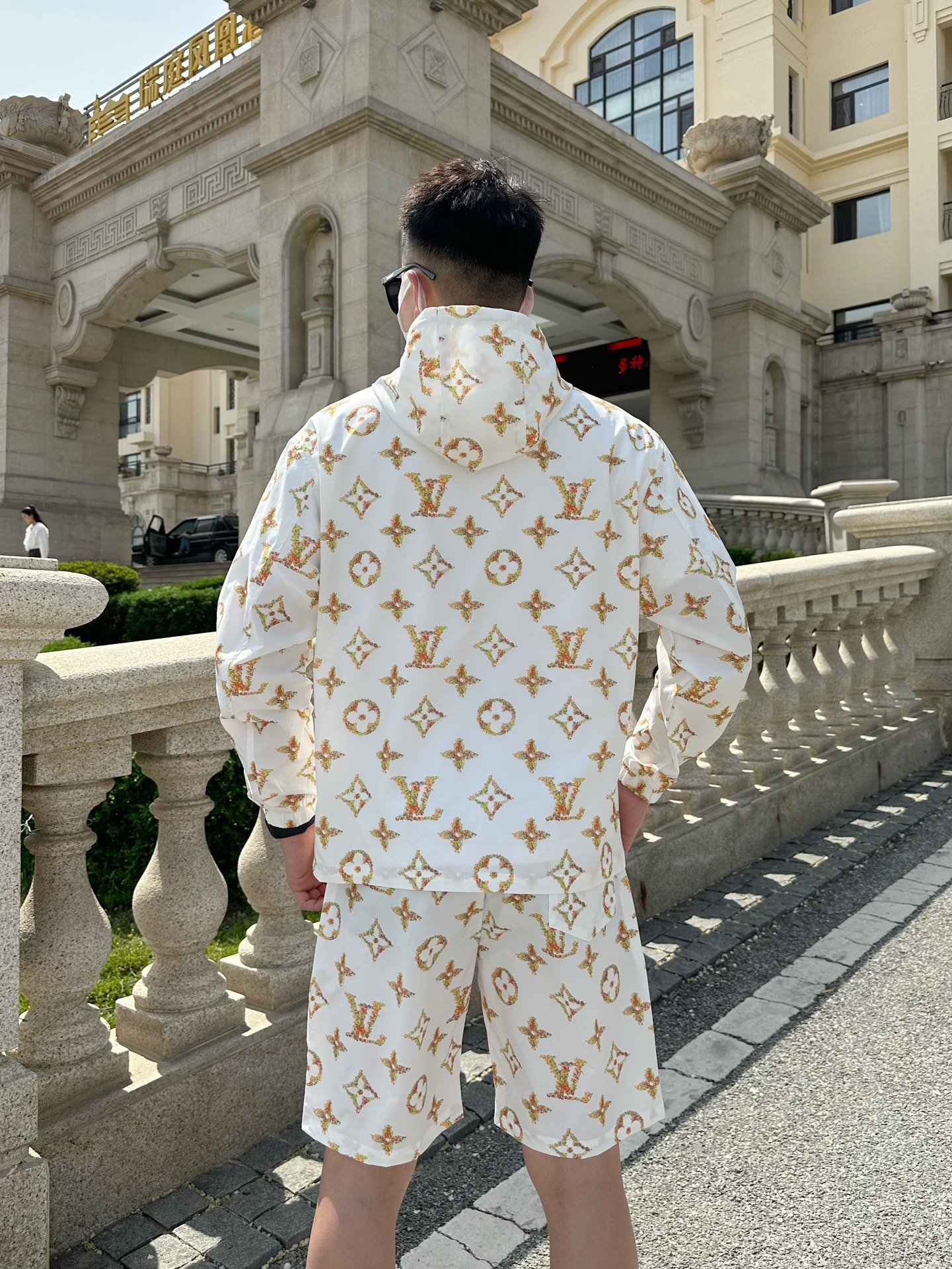 Louis Vuitton Basic Clothing M-l-xxxl
