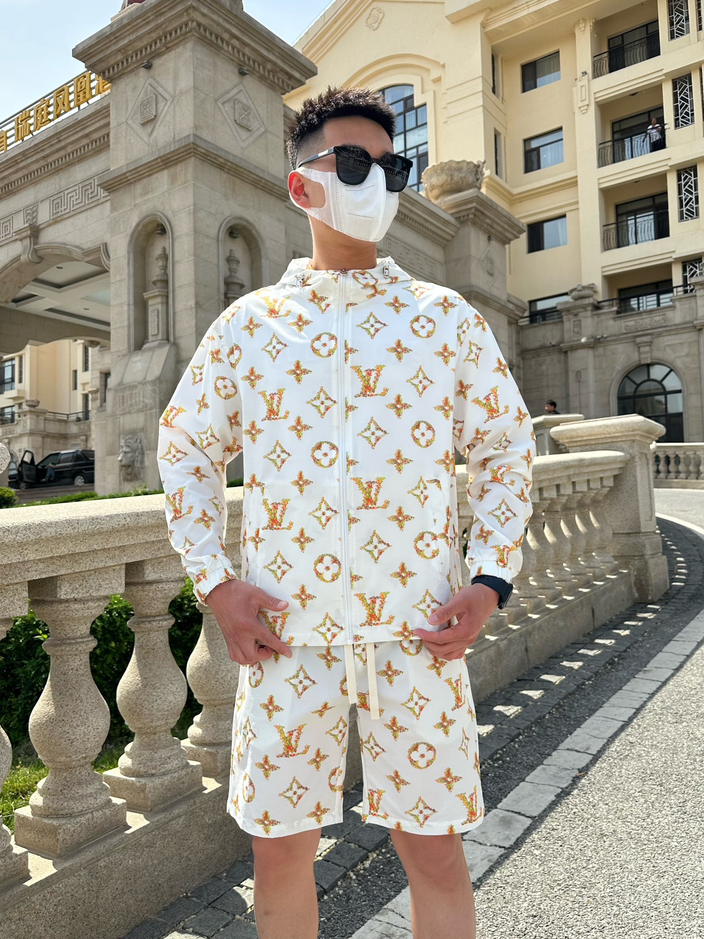 Louis Vuitton Basic Clothing M-l-xxxl