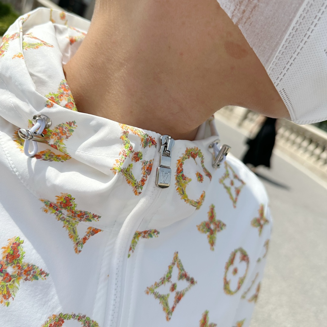 Louis Vuitton Basic Clothing M-l-xxxl