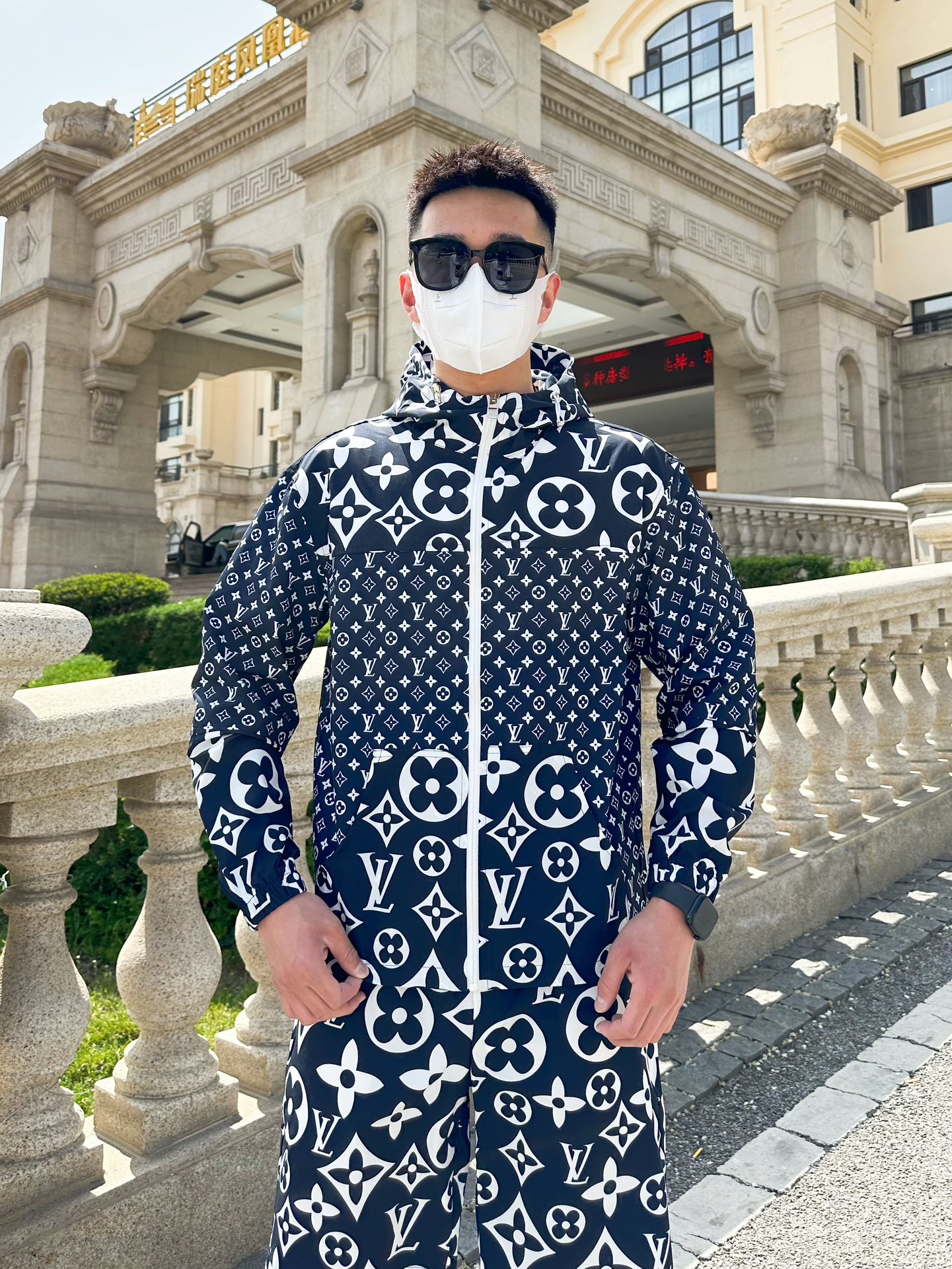 Louis Vuitton Basic Clothing M-l-xxxl