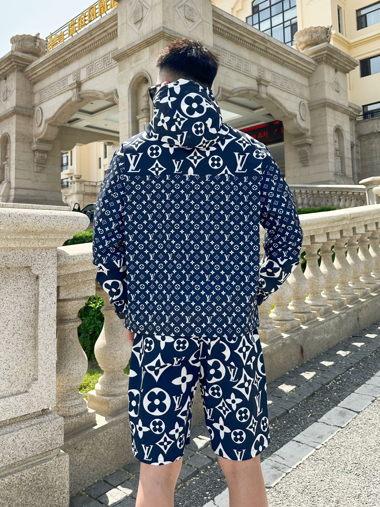 Louis Vuitton Basic Clothing M-l-xxxl