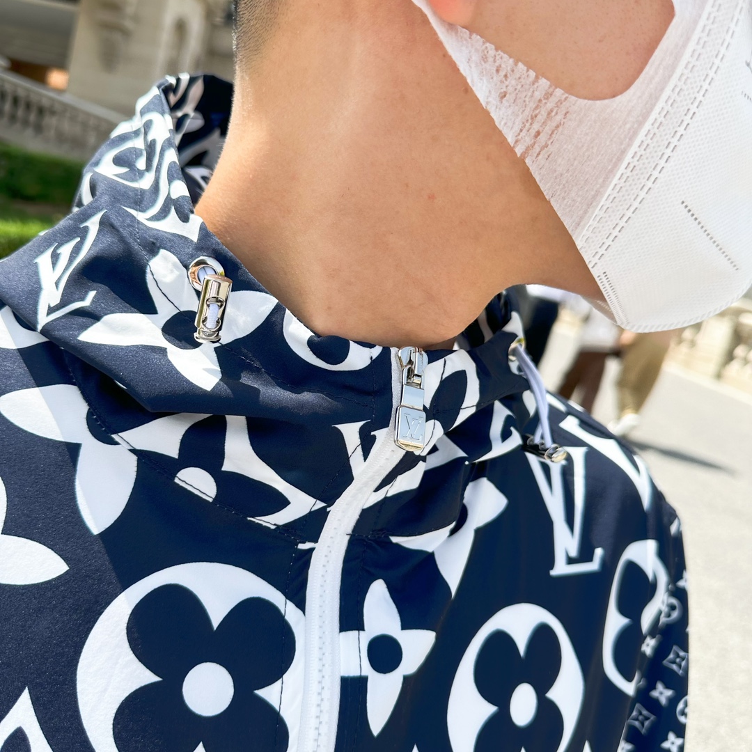 Louis Vuitton Basic Clothing M-l-xxxl