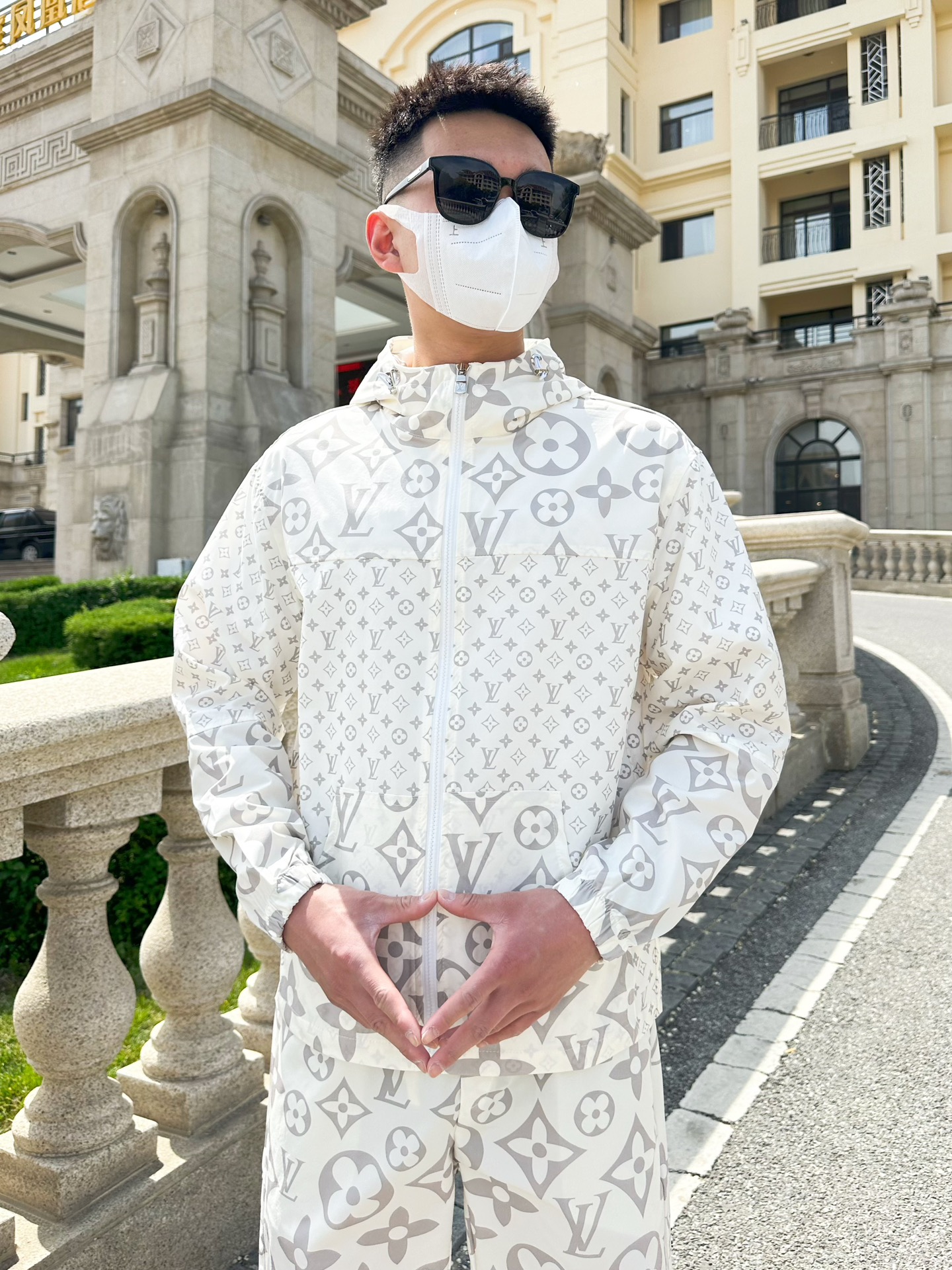Louis Vuitton Basic Clothing M-l-xxxl