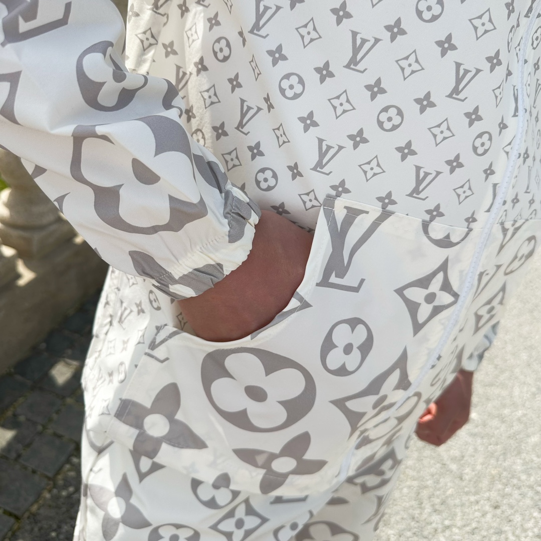 Louis Vuitton Basic Clothing M-l-xxxl