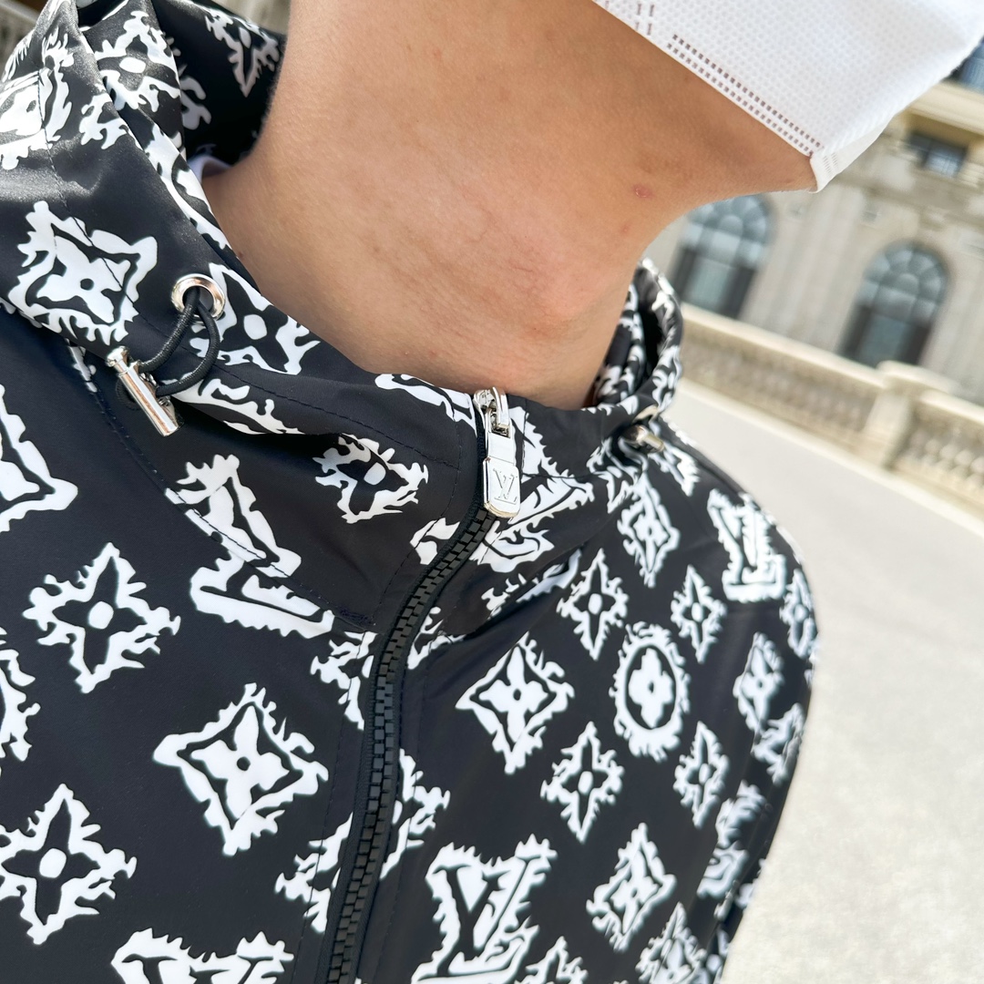 Louis Vuitton Basic Clothing M-l-xxxl
