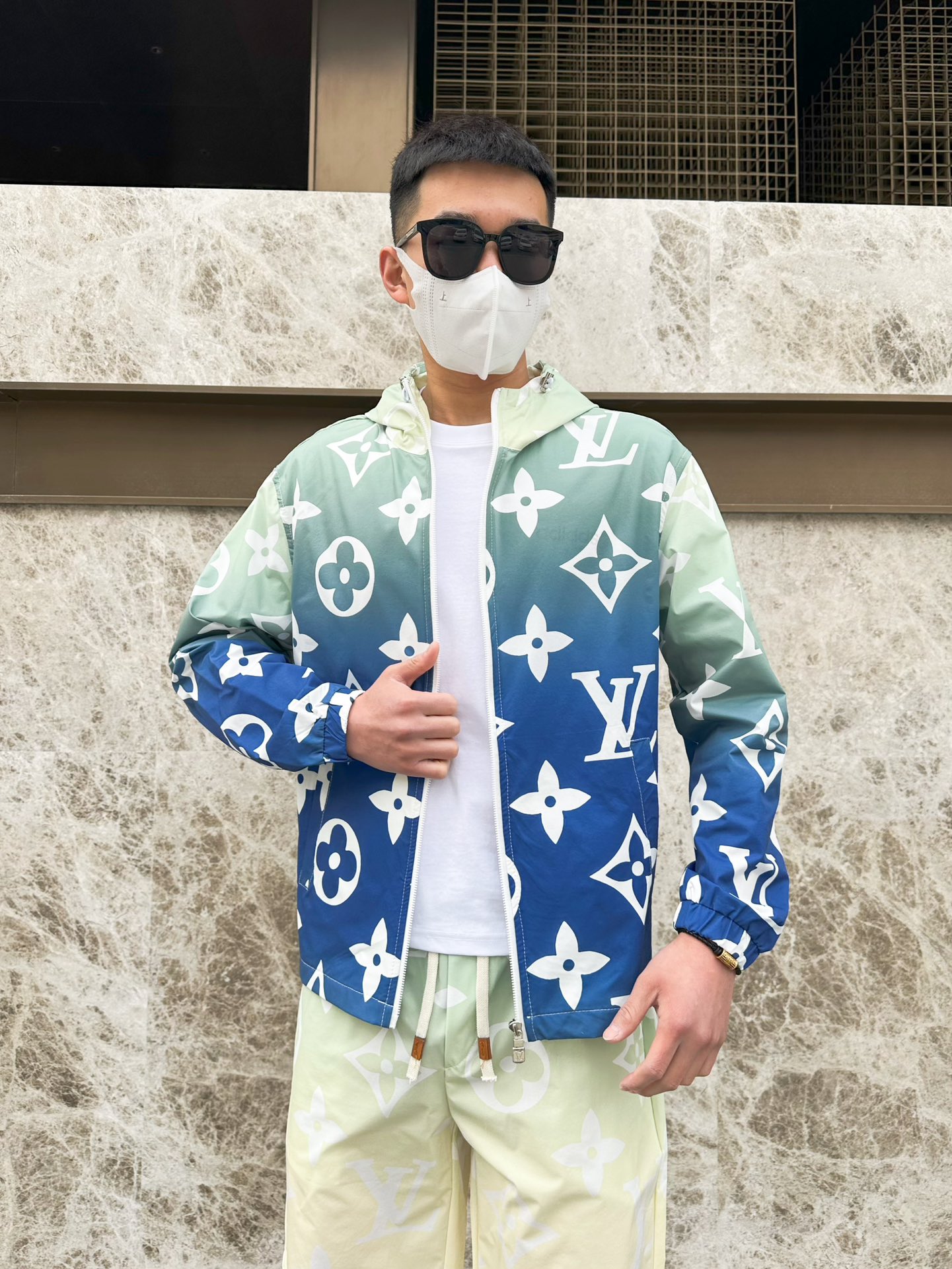 Louis Vuitton Basic Clothing M-l-xxxl
