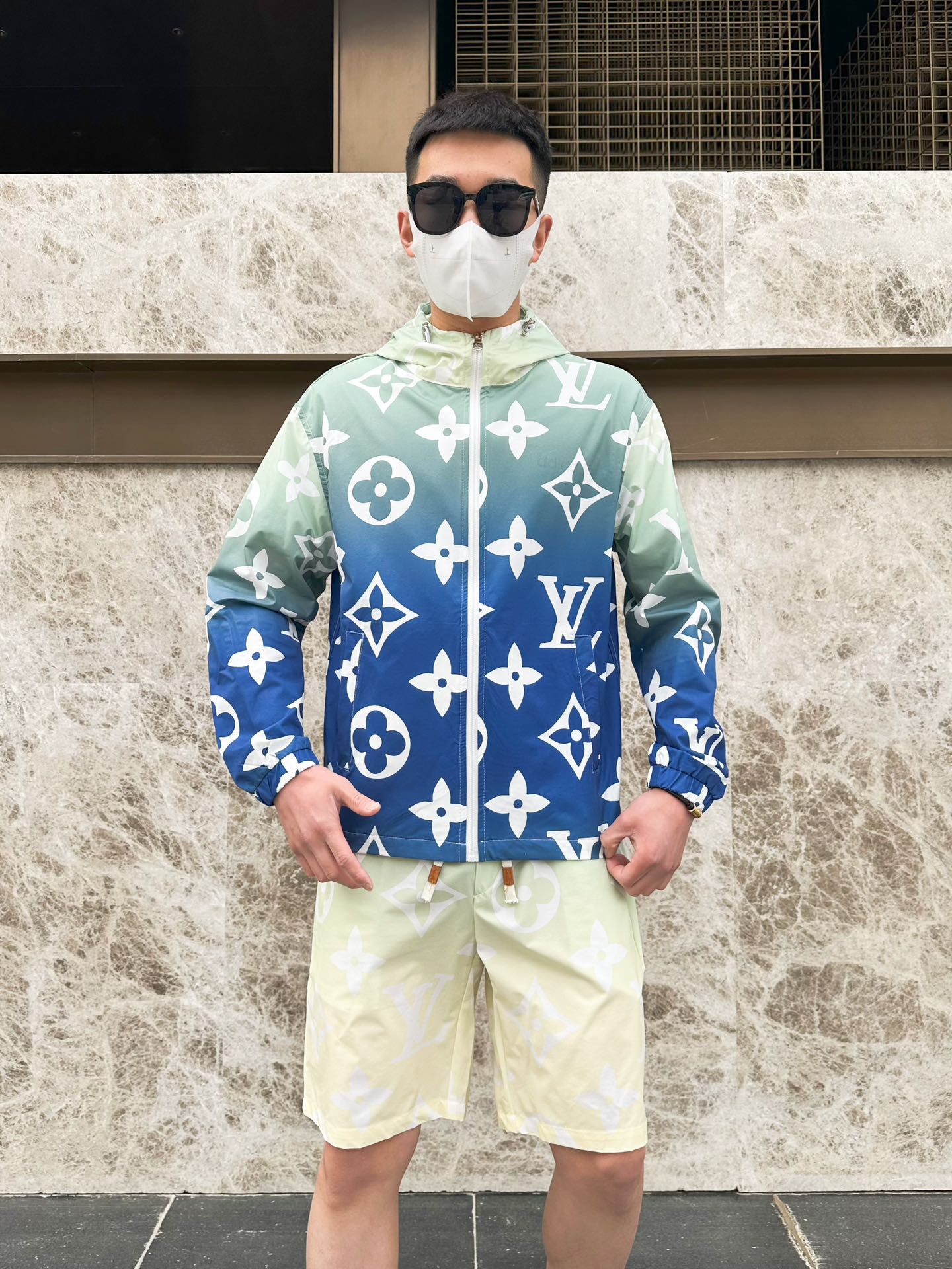 Louis Vuitton Basic Clothing M-l-xxxl