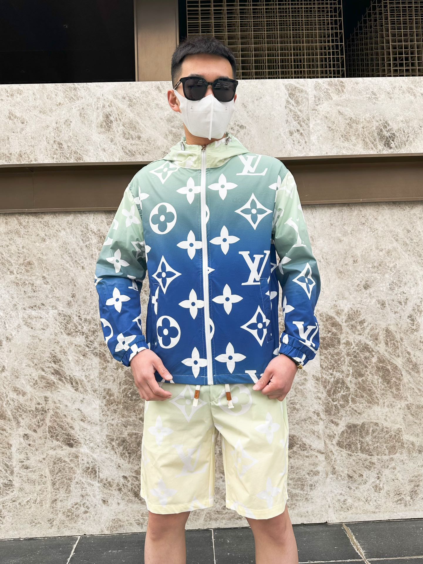 Louis Vuitton Basic Clothing M-l-xxxl