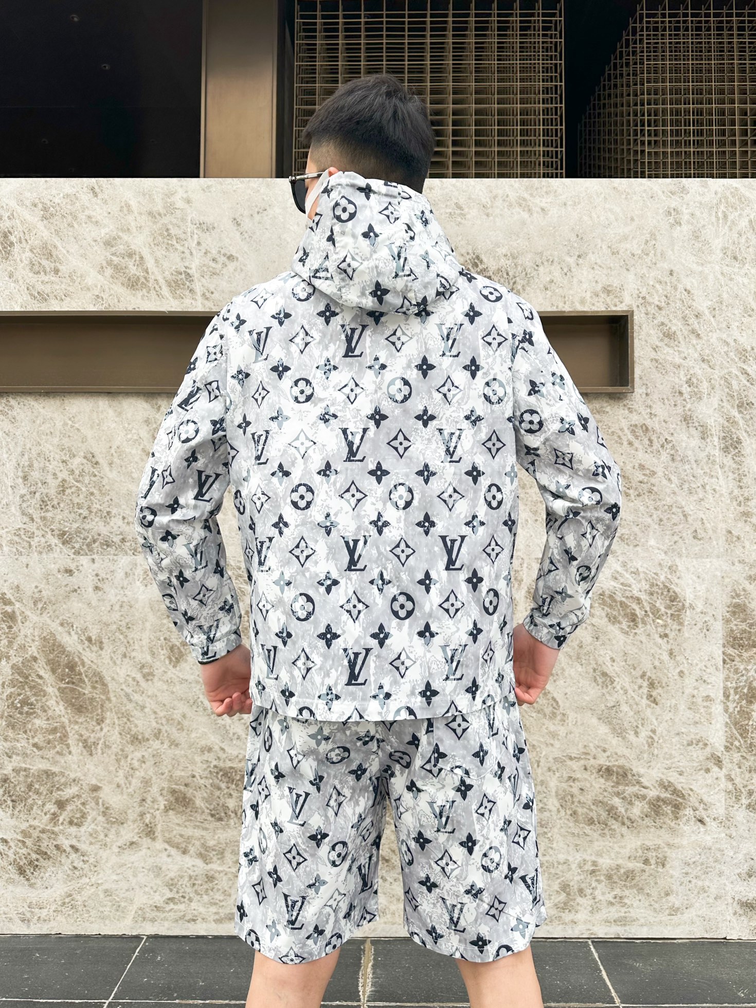 Louis Vuitton Basic Clothing M-l-xxxl