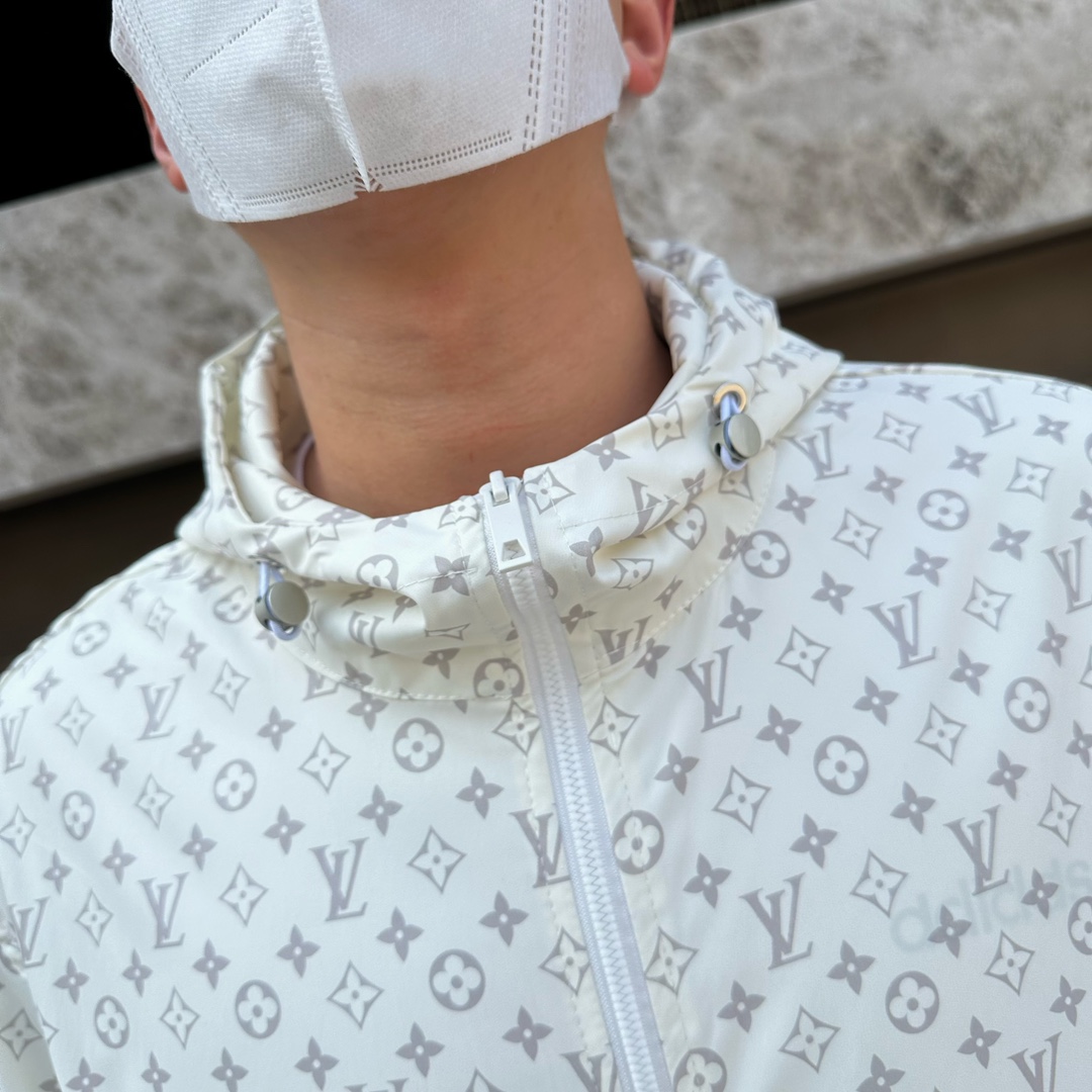 Louis Vuitton Basic Clothing M-l-xxxl