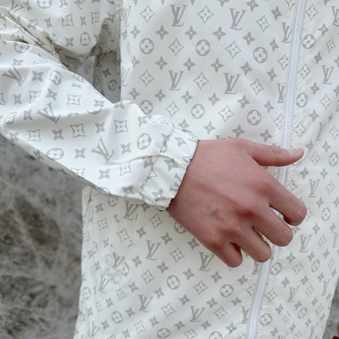 Louis Vuitton Basic Clothing M-l-xxxl