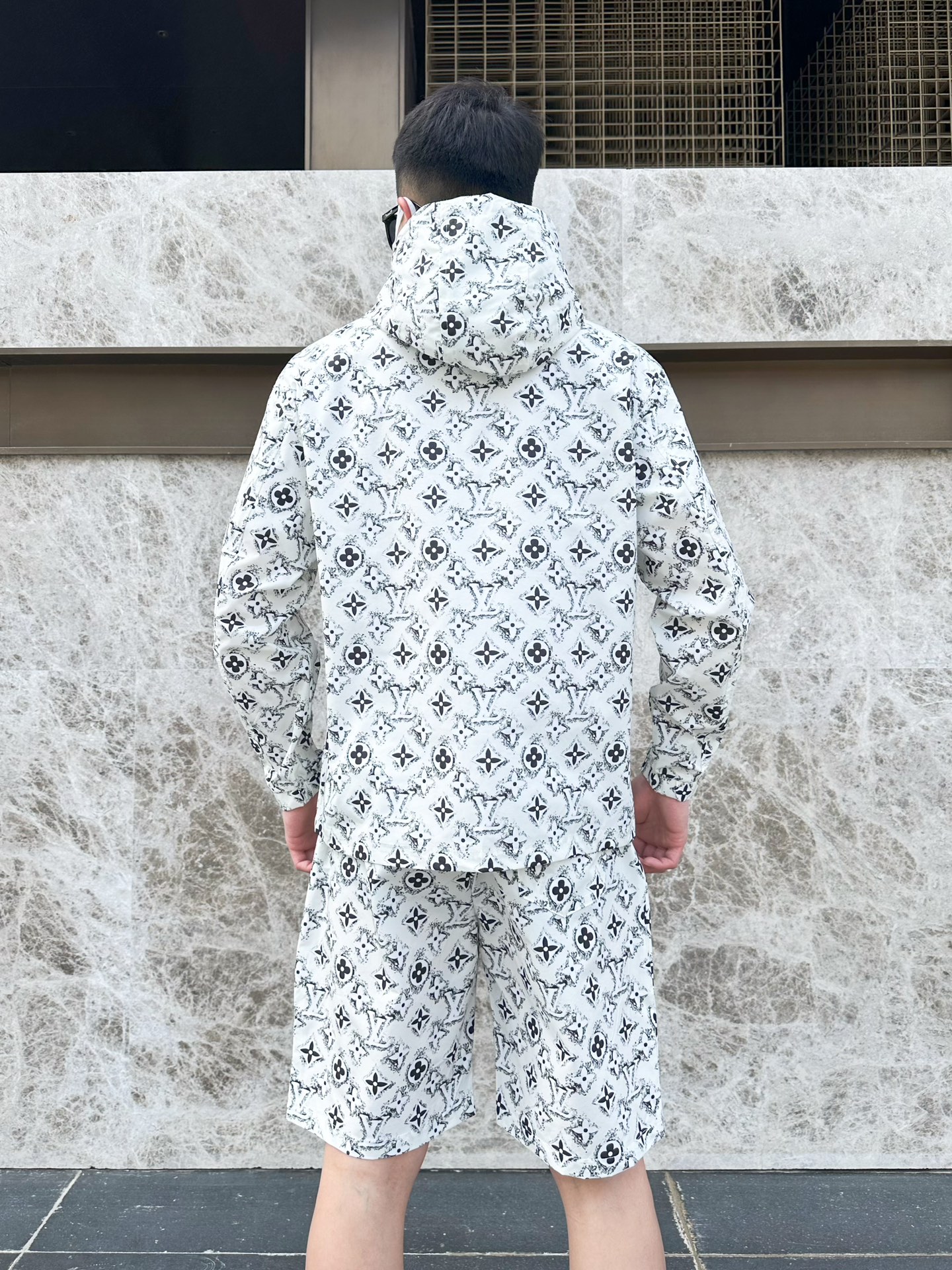 Louis Vuitton Basic Clothing M-l-xxxl
