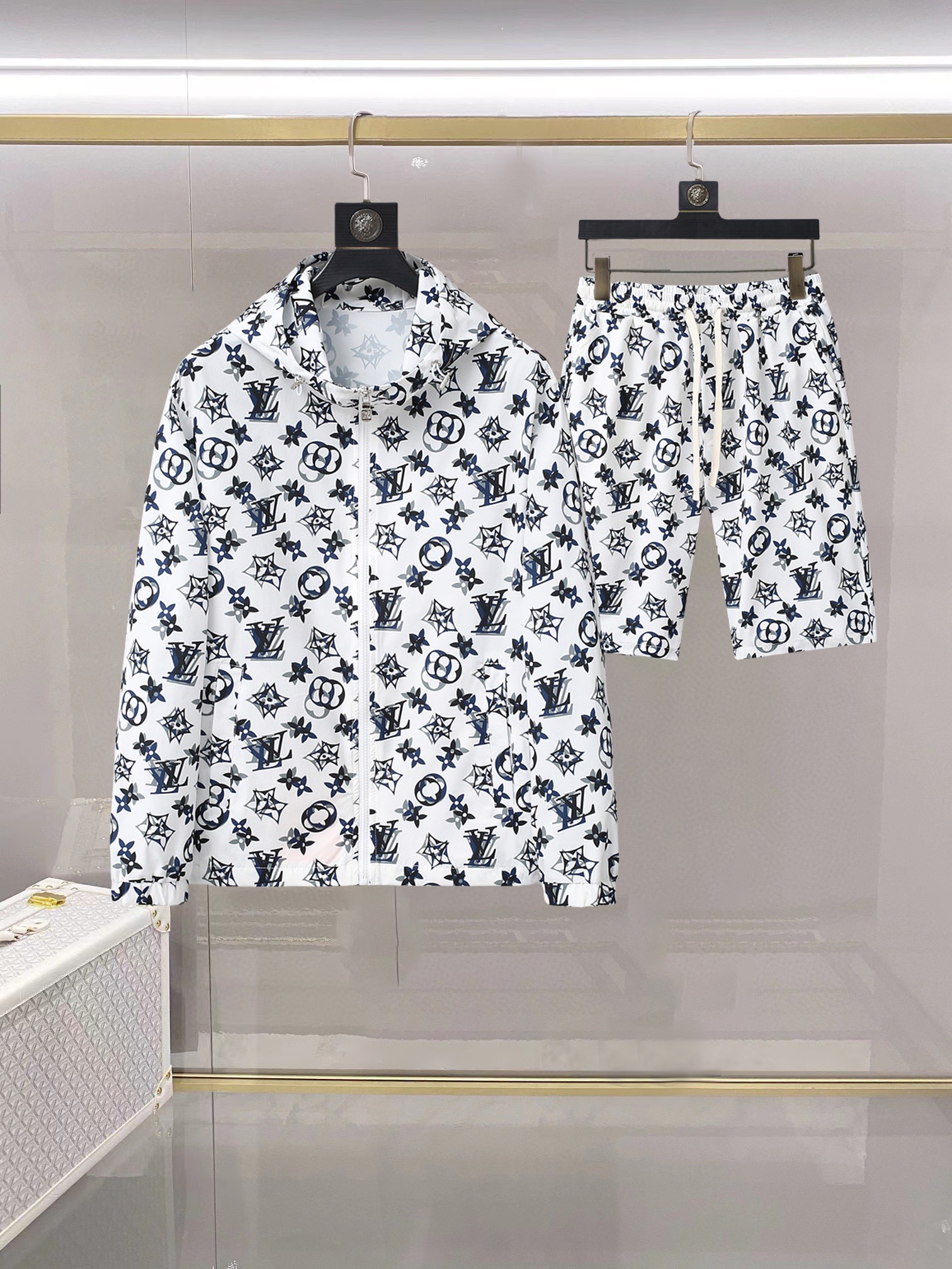 Louis Vuitton Basic Clothing M-l-xxxl-175140