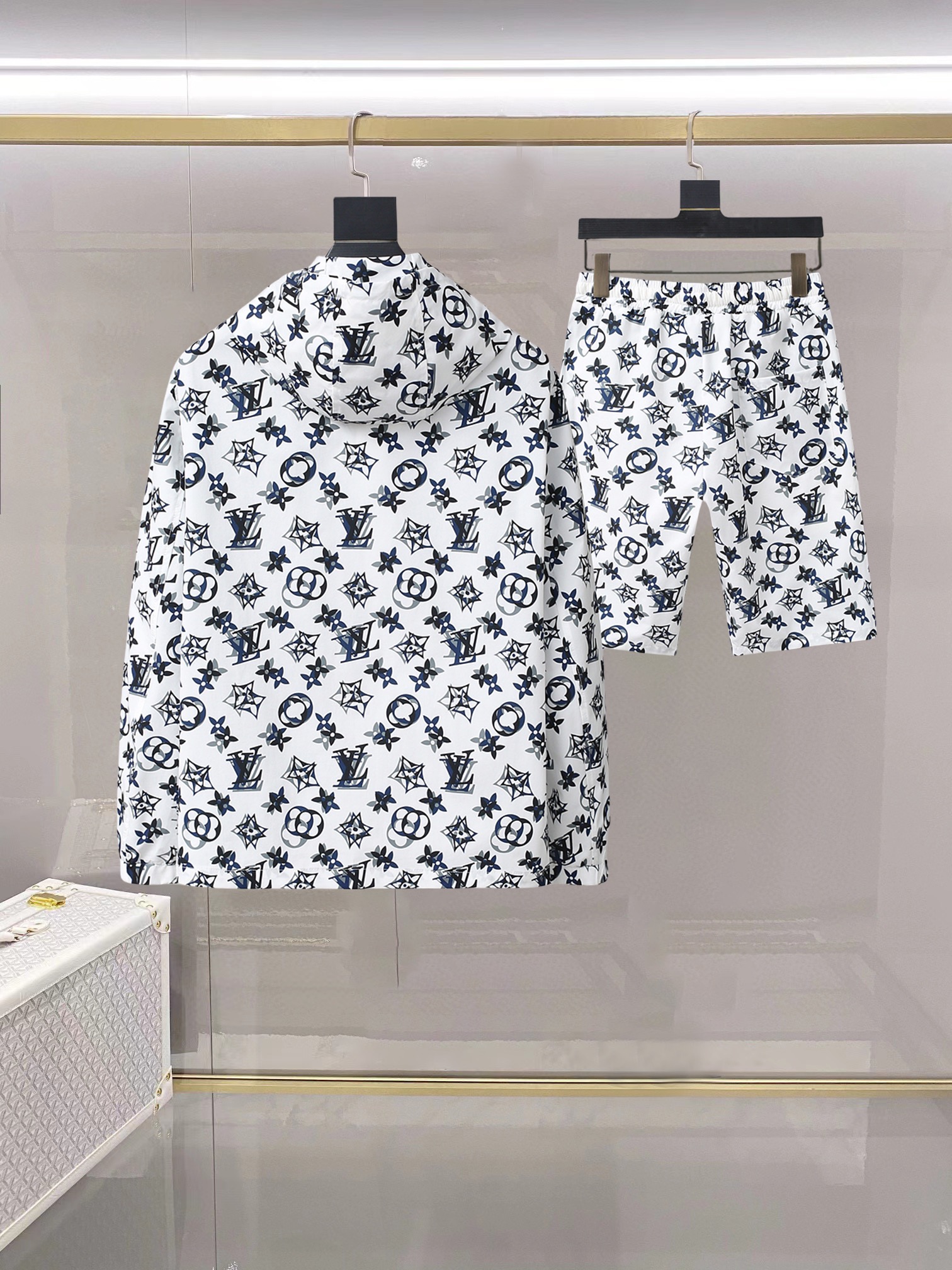 Louis Vuitton Basic Clothing M-l-xxxl-175140