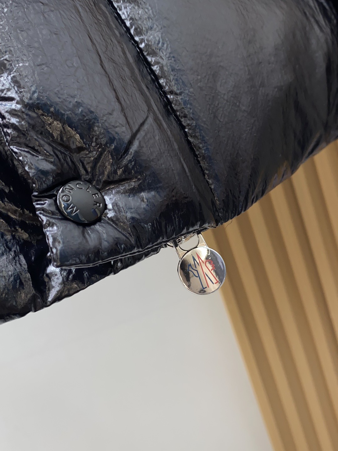 Moncler Down Jacket White Duck Down Black M-l-xl