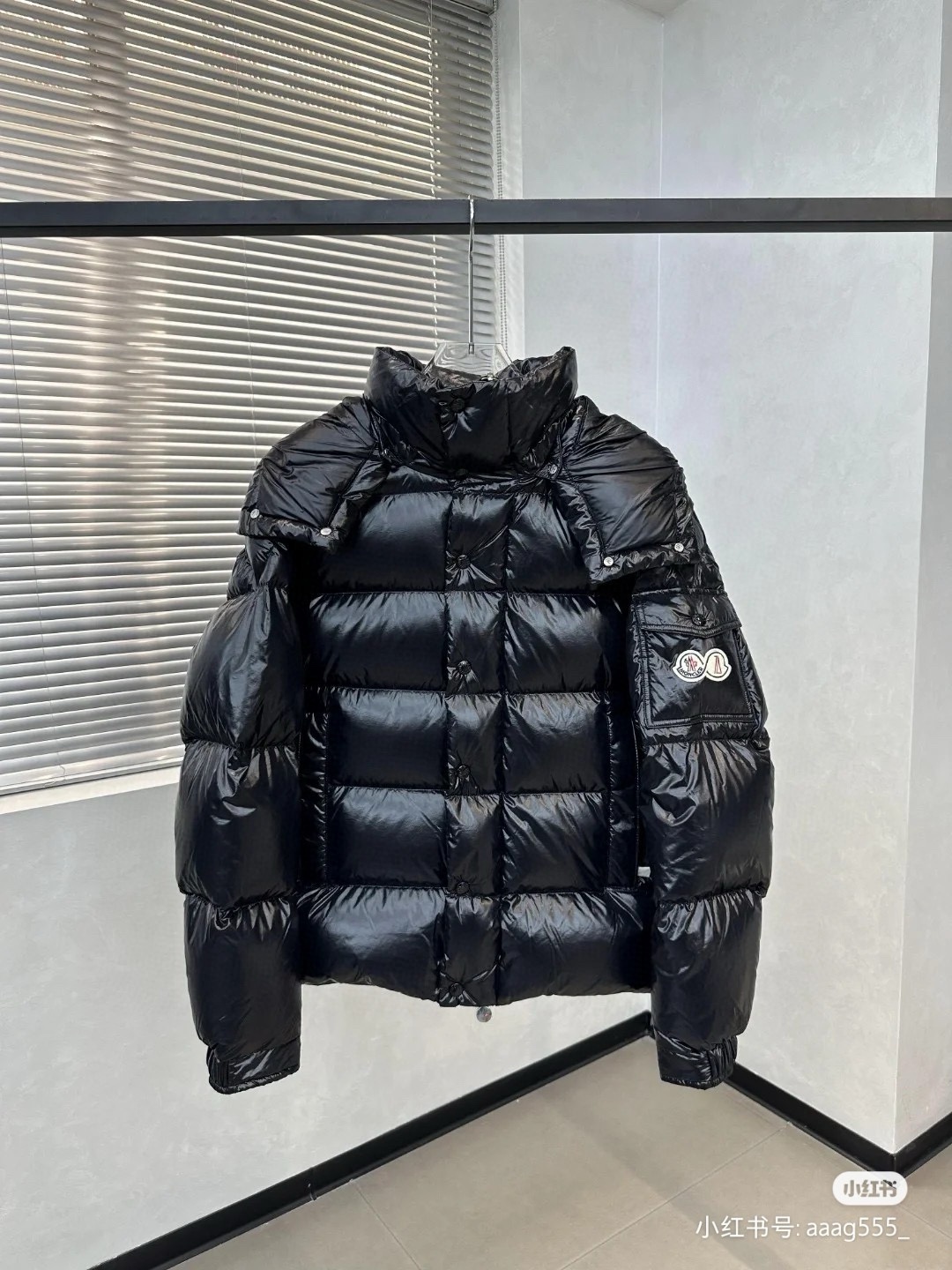 Moncler Down Jacket White Duck Down Black M-l-xl