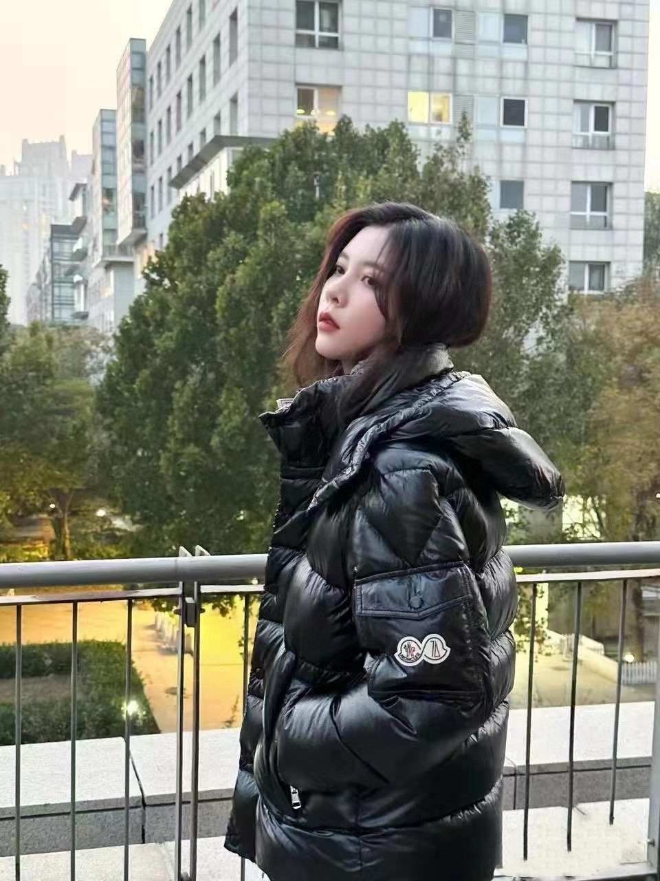 Moncler Down Jacket White Duck Down Black M-l-xl