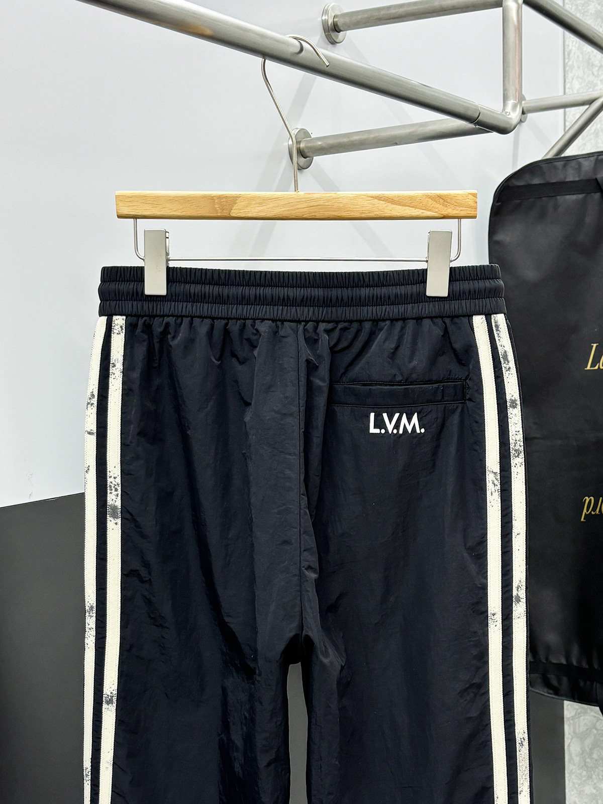 Louis Vuitton Basic Clothing M-l-xl