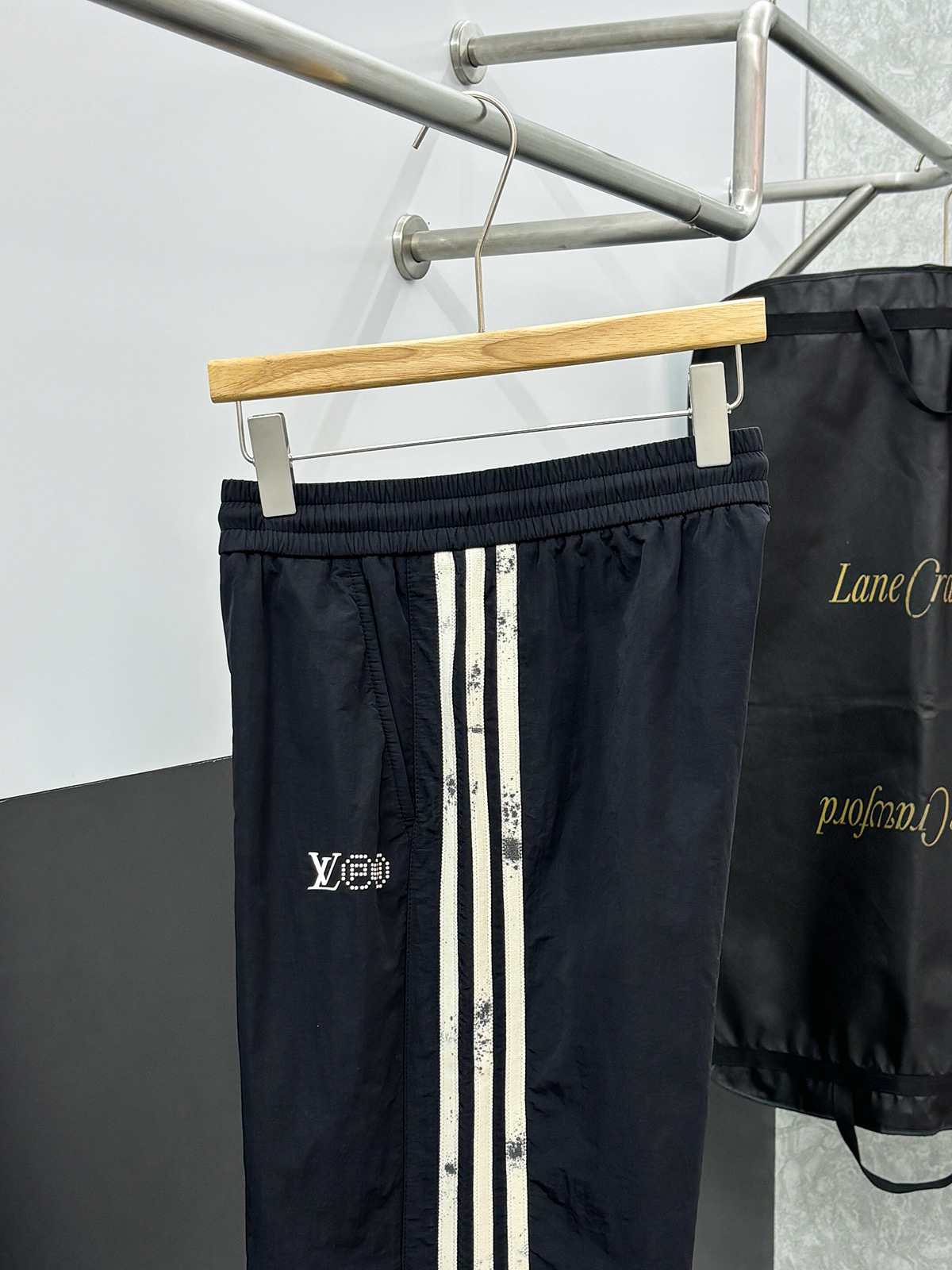Louis Vuitton Basic Clothing M-l-xl