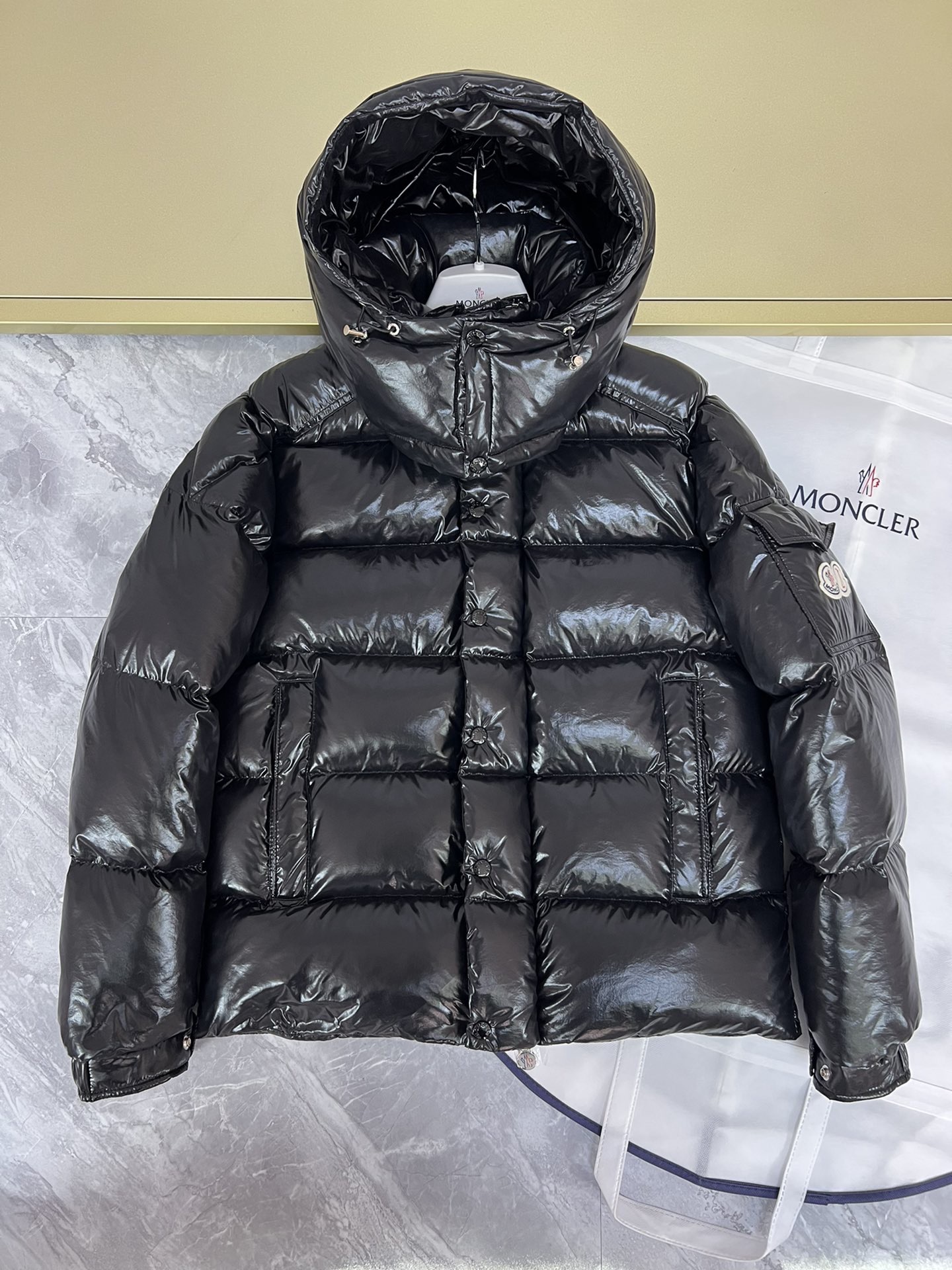 Moncler Down Jacket White Duck Down Black M-l-xl