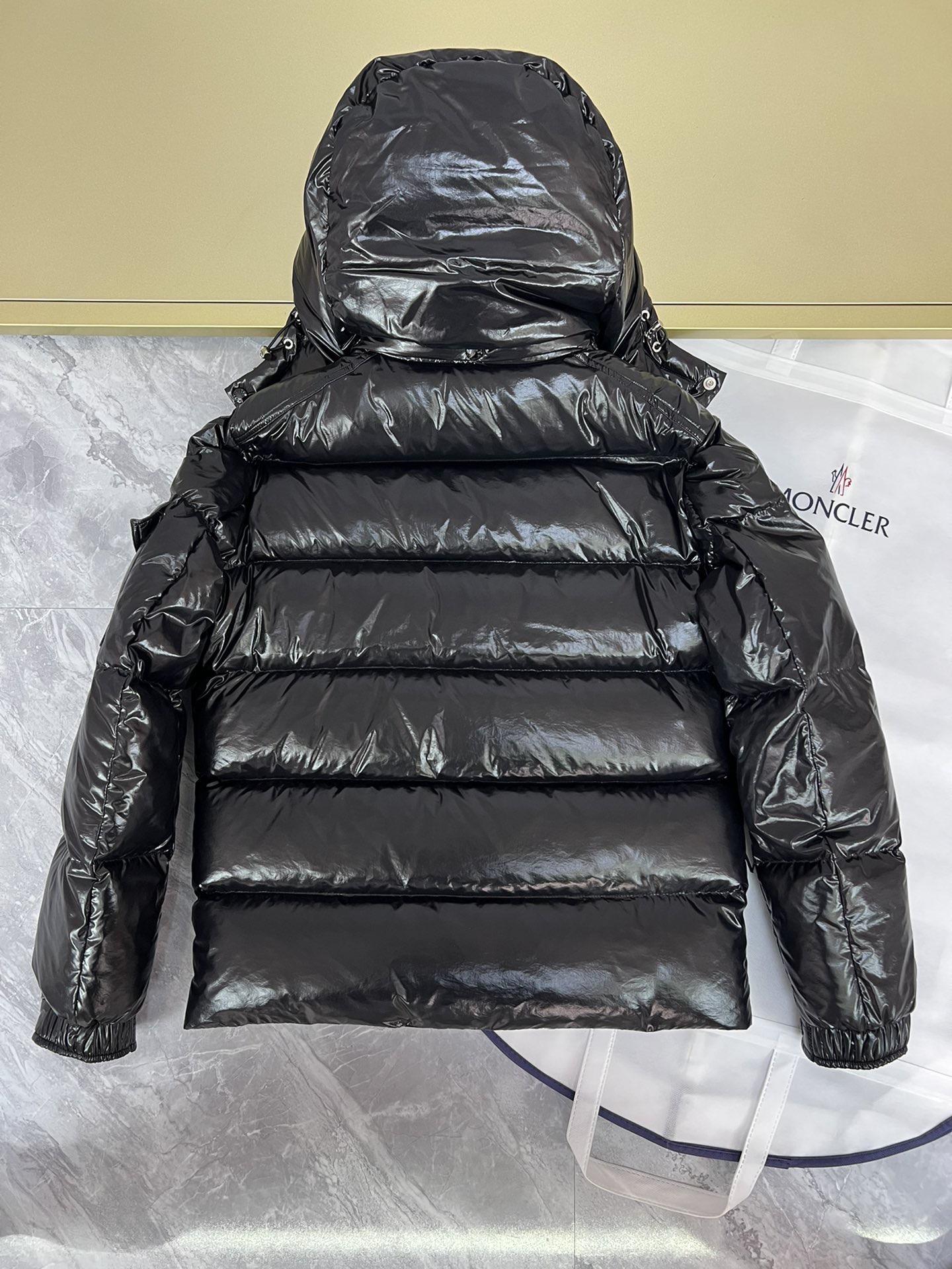 Moncler Down Jacket White Duck Down Black M-l-xl