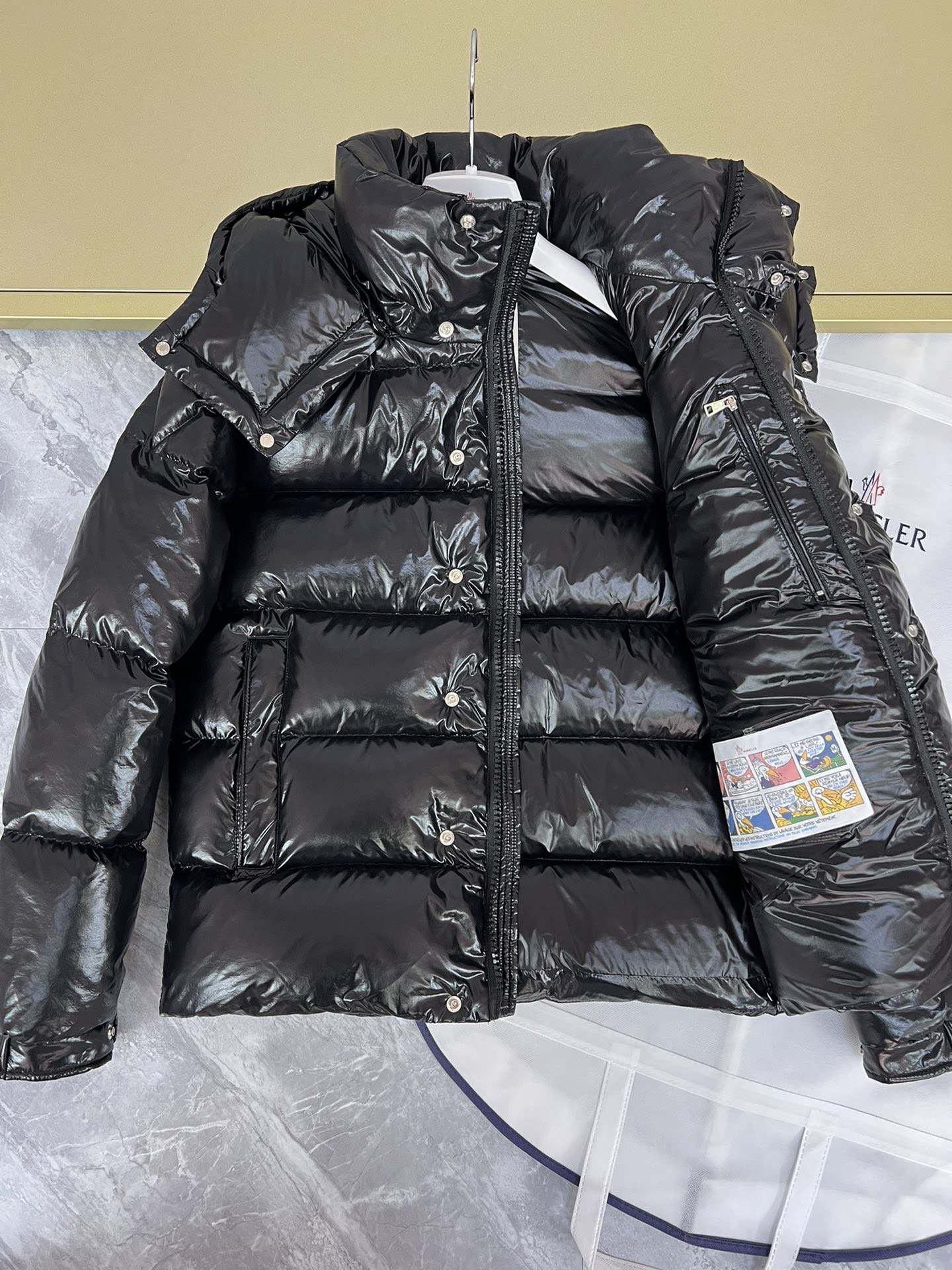 Moncler Down Jacket White Duck Down Black M-l-xl