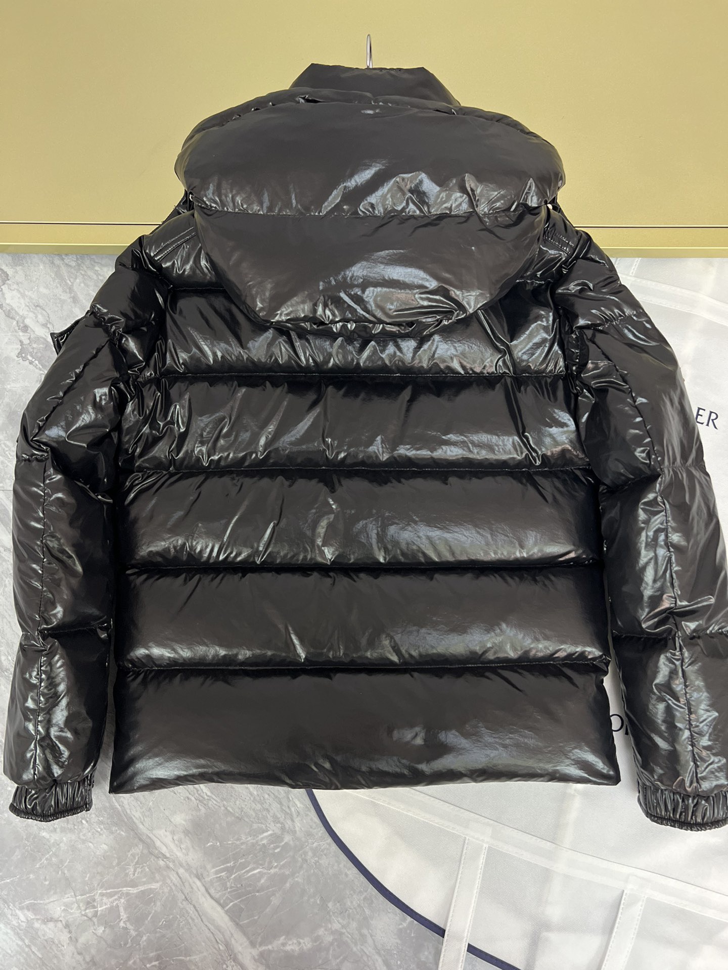 Moncler Down Jacket White Duck Down Black M-l-xl