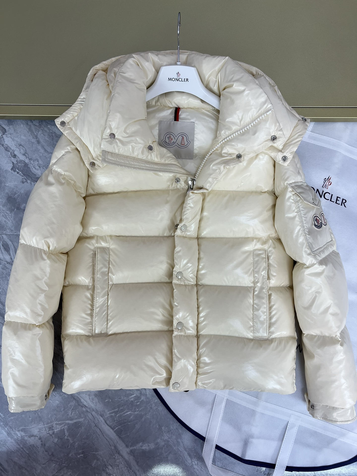 Moncler Down Jacket White Duck Down Black M-l-xl