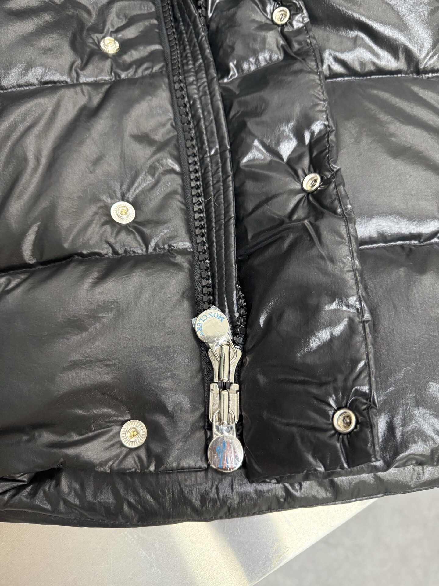 Moncler Down Jacket White Duck Down Black M-l-xl