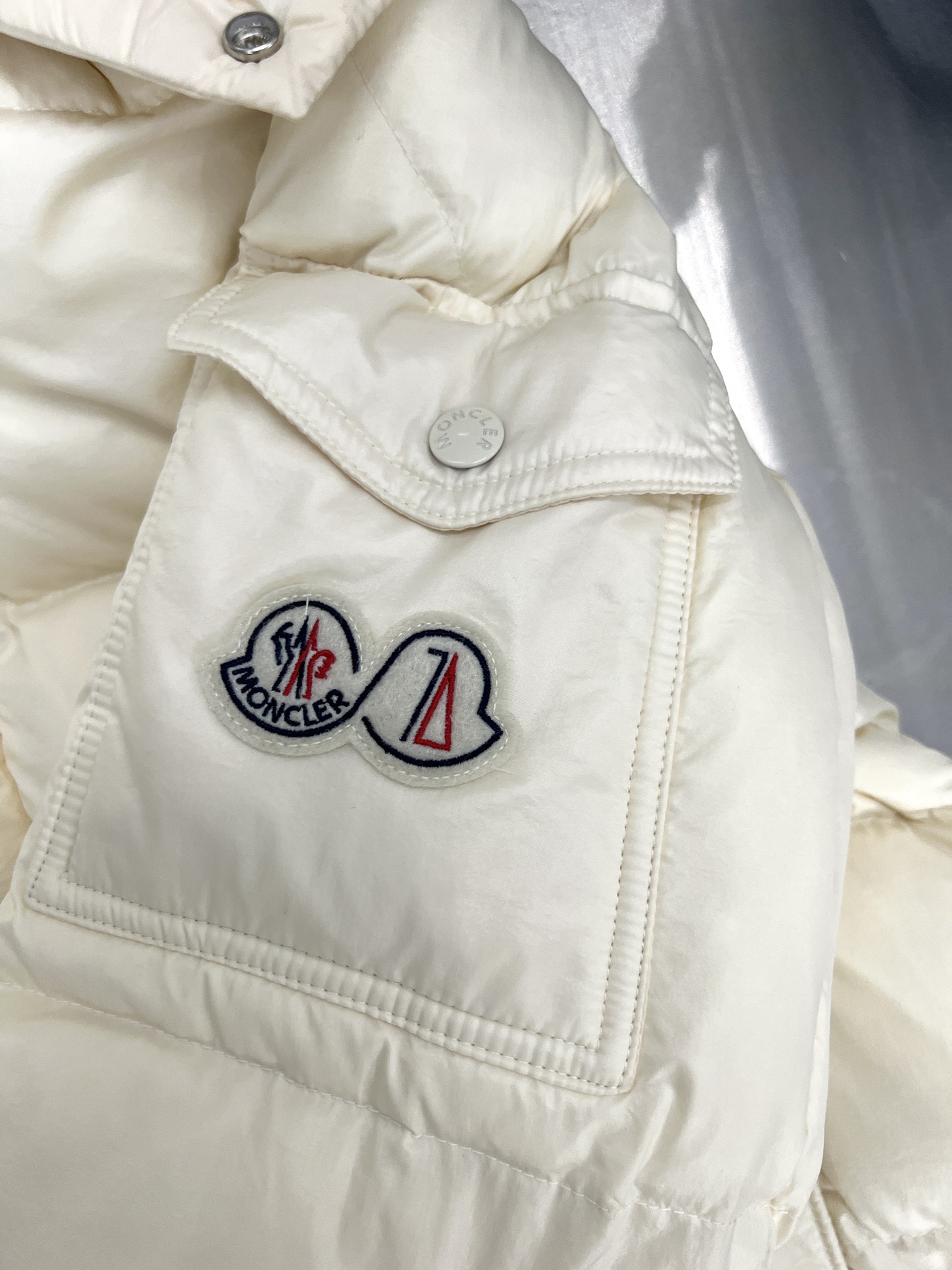 Moncler Down Jacket White Duck Down Black M-l-xl