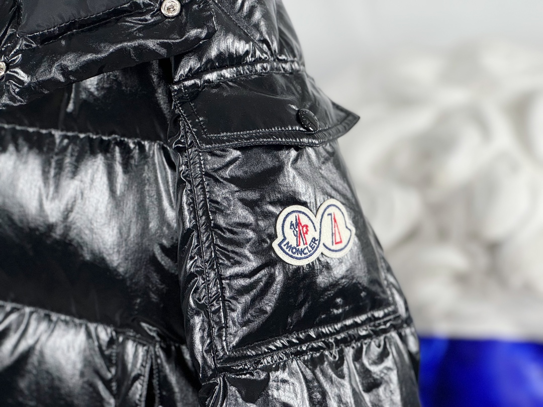 Moncler Down Jacket White Duck Down Black M-l-xl