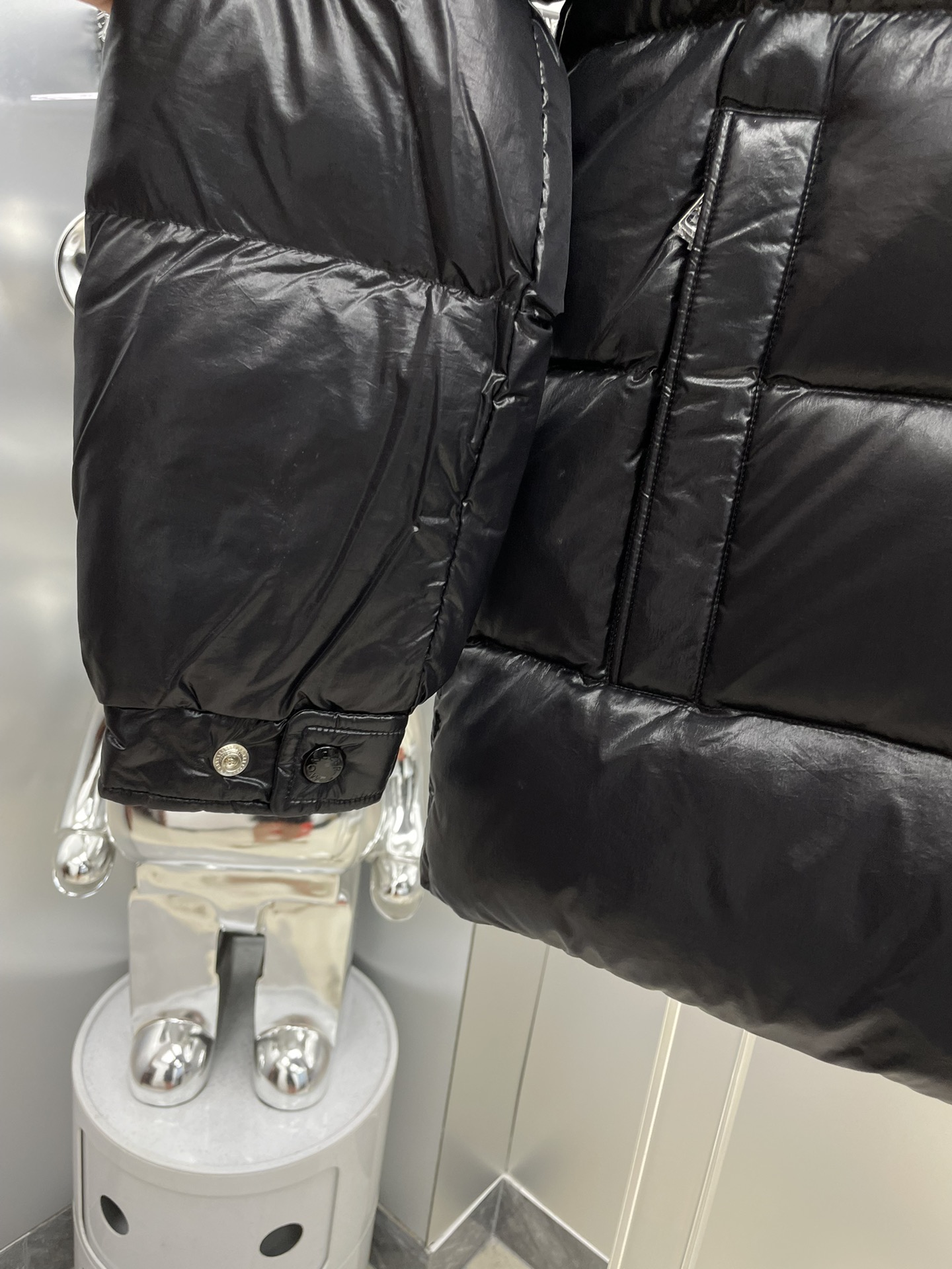 Moncler Down Jacket White Duck Down Black M-l-xl