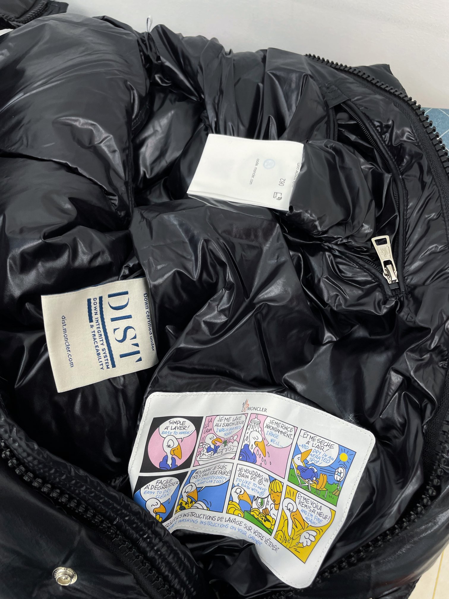 Moncler Down Jacket White Duck Down Black M-l-xl