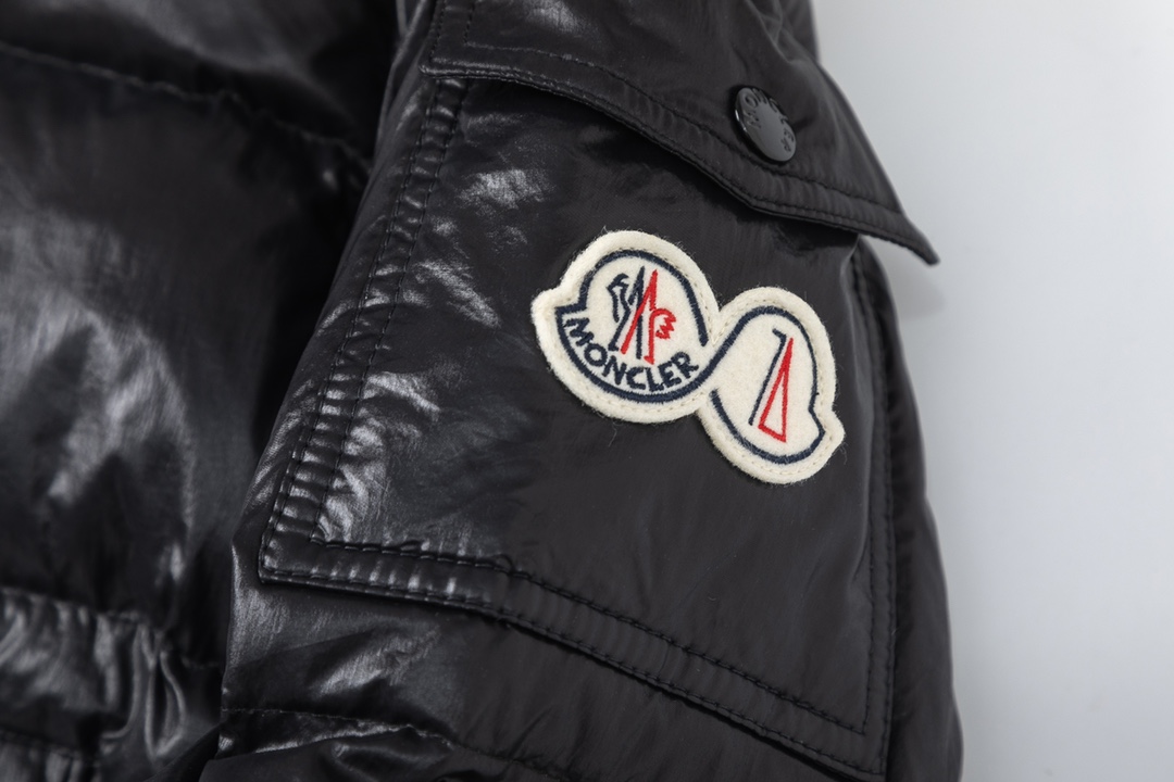 Moncler Down Jacket White Duck Down Black M-l-xl
