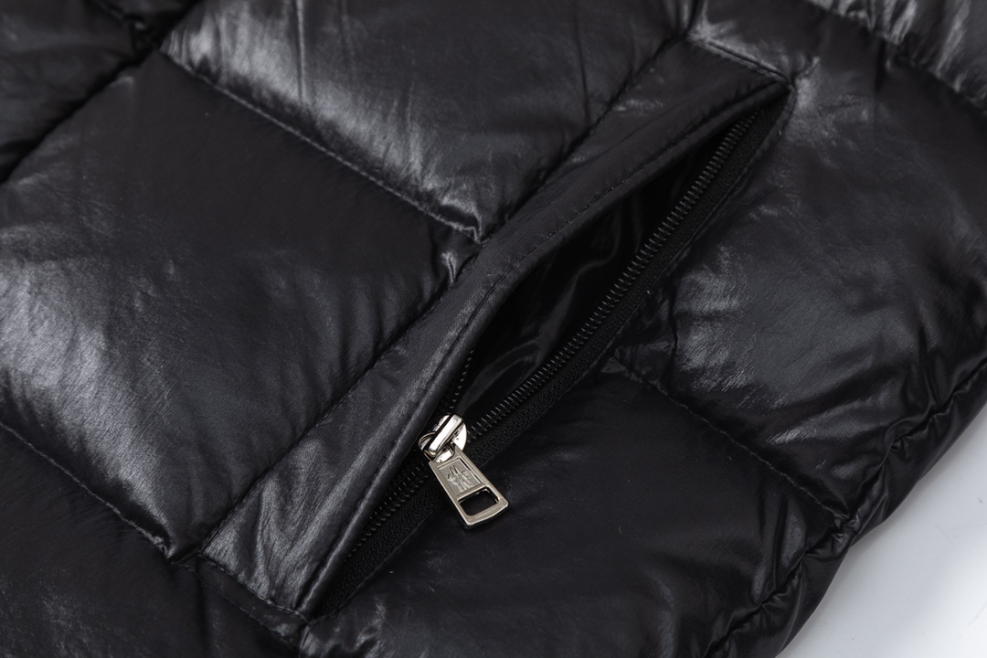 Moncler Down Jacket White Duck Down Black M-l-xl